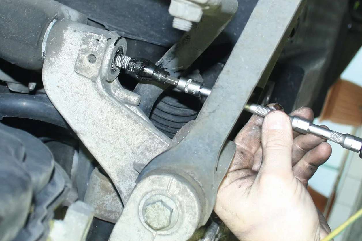 KS Tools 150.2675 VAG Zestaw śrub mocujących do ram pomocniczych, M12x1,5, 4-szt