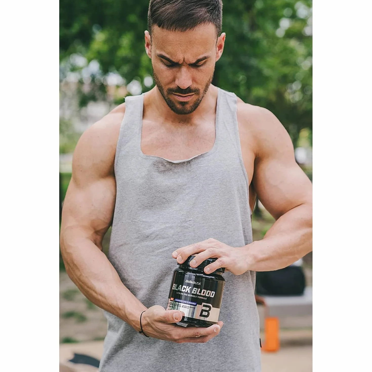 BioTechUSA Black Blood NOX+ Formuła przedtreningowa z kofeiną, kreatyną, tyrozyną 340 g Czerwona pomarańcza