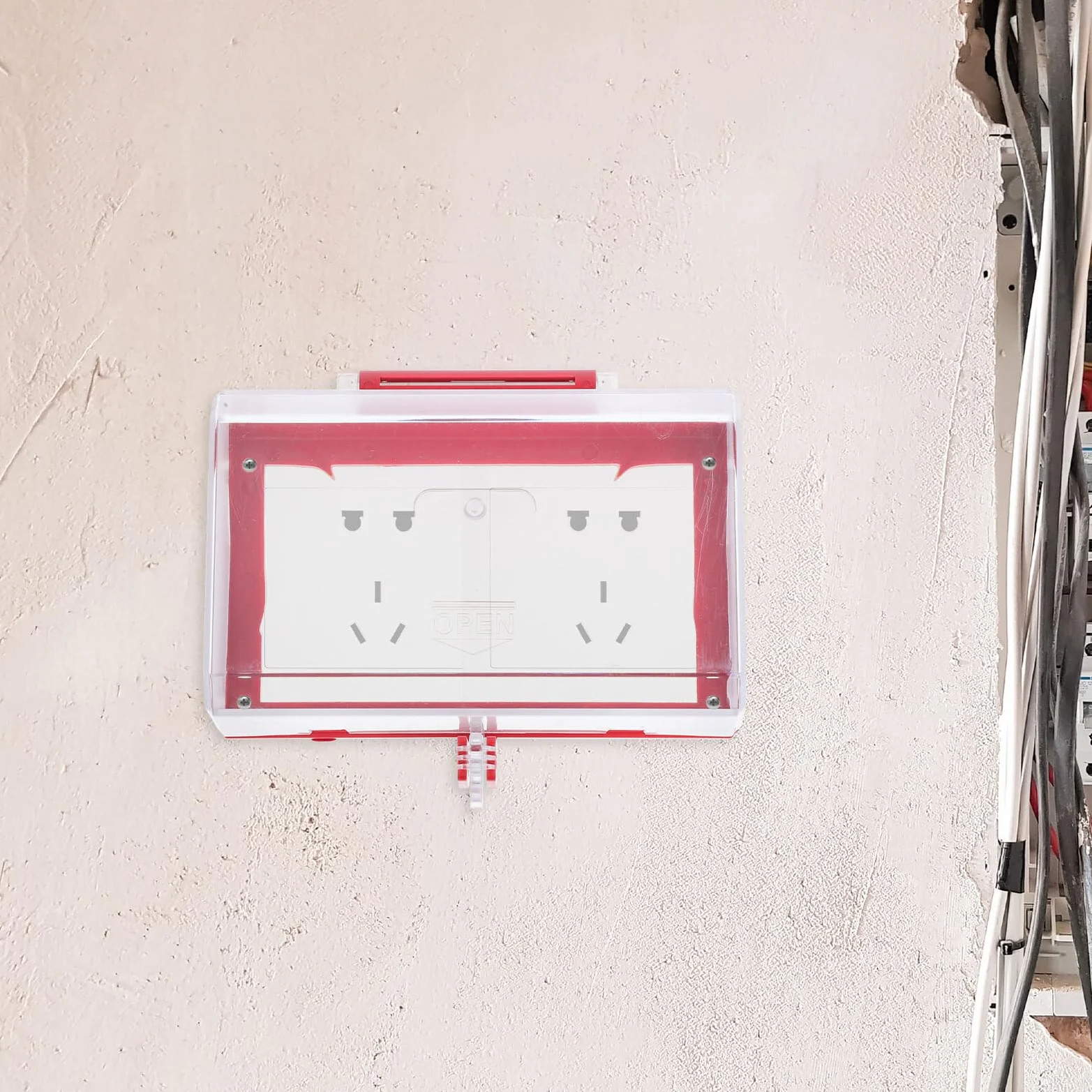 4 Sztuki Częściowy Przezroczysty Ochronny Pokrowiec Gniazdka Ścienne Typu Zabezpieczający Pokrywę Gniazda Elektrycznego Do Użytku Wewnętrznego i Zewnętrznego Ochrona przed Dziećmi