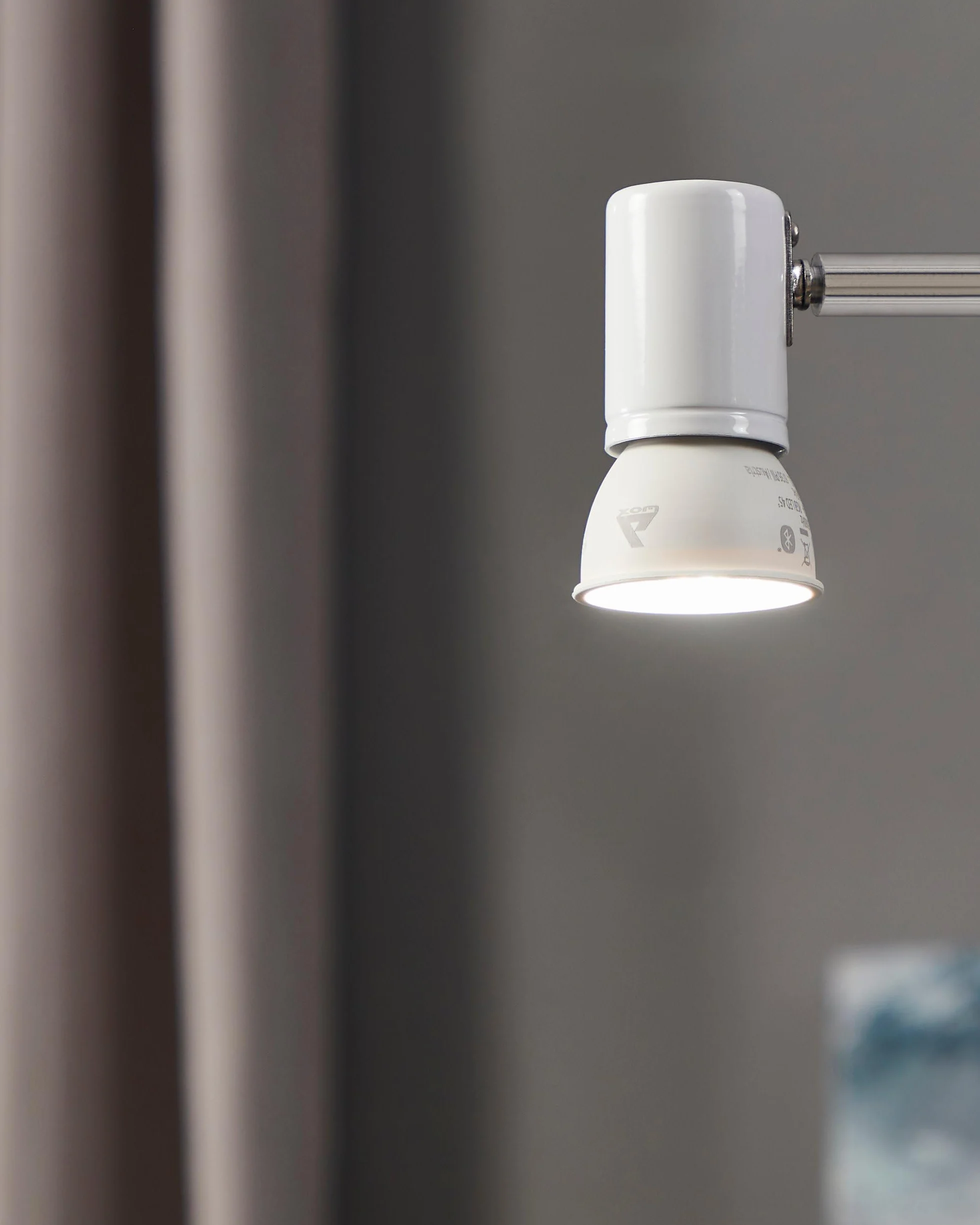 EGLO connect.z Smart Home żarówka LED GU10, ZigBee, sterowanie aplikacją i głosem, ściemnianie, regulacja barwy światła, 345 Lumenów, 5 W