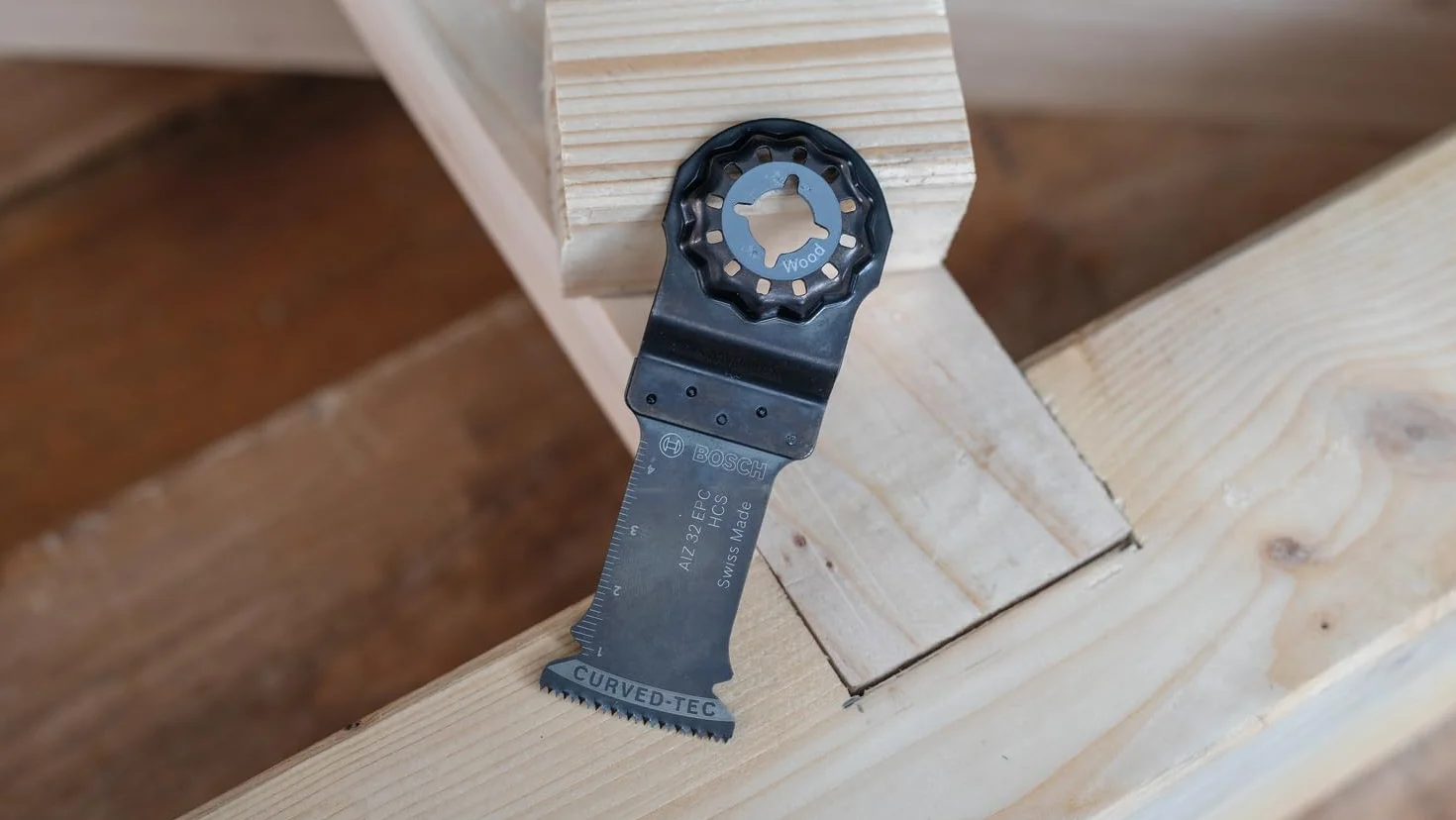 Bosch 1x Brzeszczot do cięcia wgłębnego AIZ 32 EPC (do Miękkie drewno, Szerokość 32 mm, Professional Akcesoria Narzędzie wielofunkcyjne)