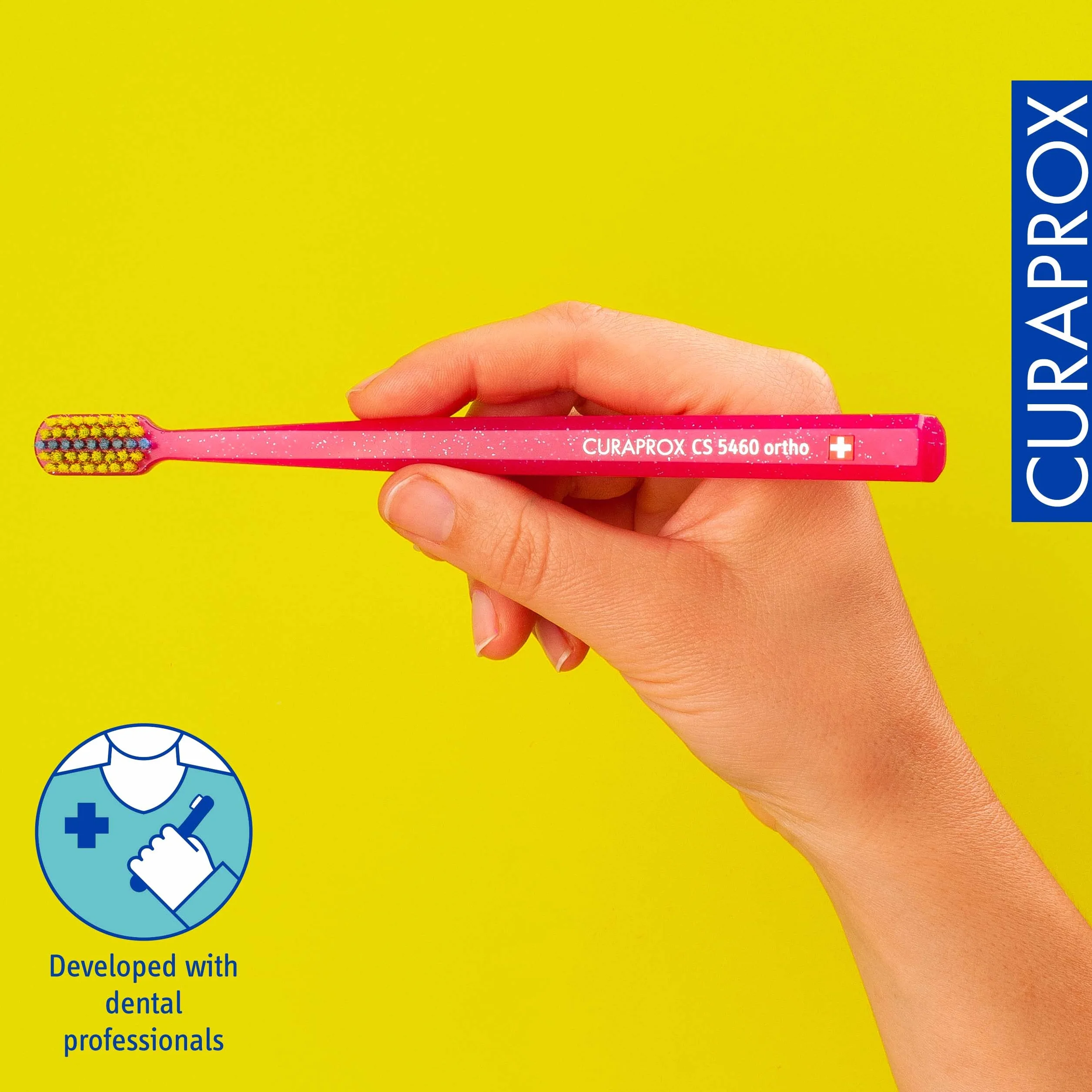 Curaprox CS 5460 Ortodontyczna Szczoteczka do zębów – Pielęgnacja aparatów ortodontycznych dla dorosłych/delikatne czyszczenie/Magenta-zielony/pojedyncze opakowanie/Made in Switzerland