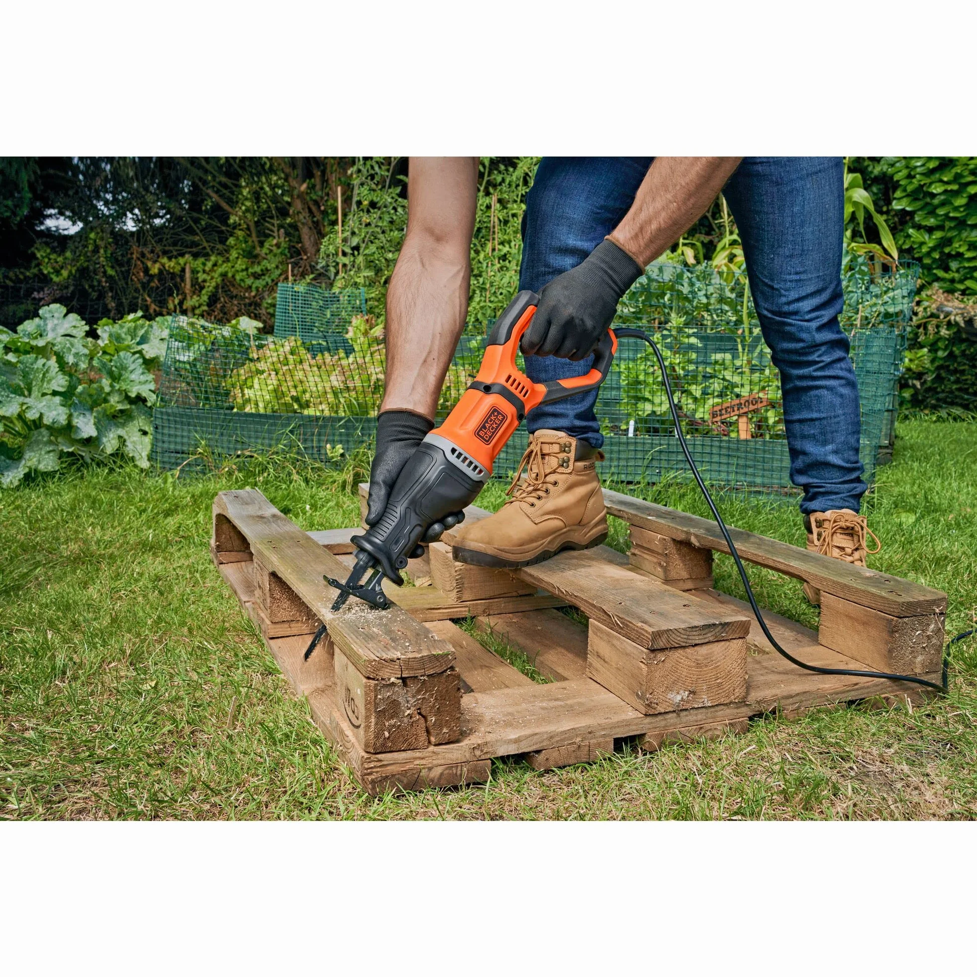 BLACK & DECKER Precyzyjny Piła sable 750w, velocidad variable 0-2.800 cpm, longitud carrera 20mm, capacidad máxima corte (drewno) 150mm, capacidad má dla profesjonalistów i majsterkowiczów 750w 20mm