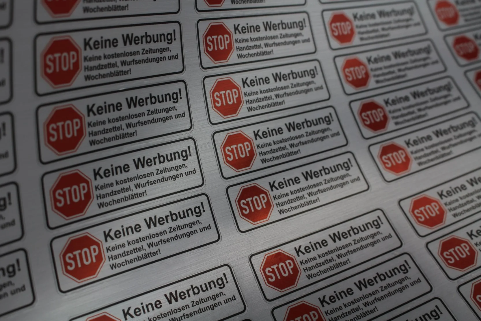 Keine Werbung naklejka biała lub aluminiowa szlif pojedynczo zdejmowana druk cyfrowy naklejka na skrzynkę na listy R049 (szlif aluminiowy srebrny, 16)