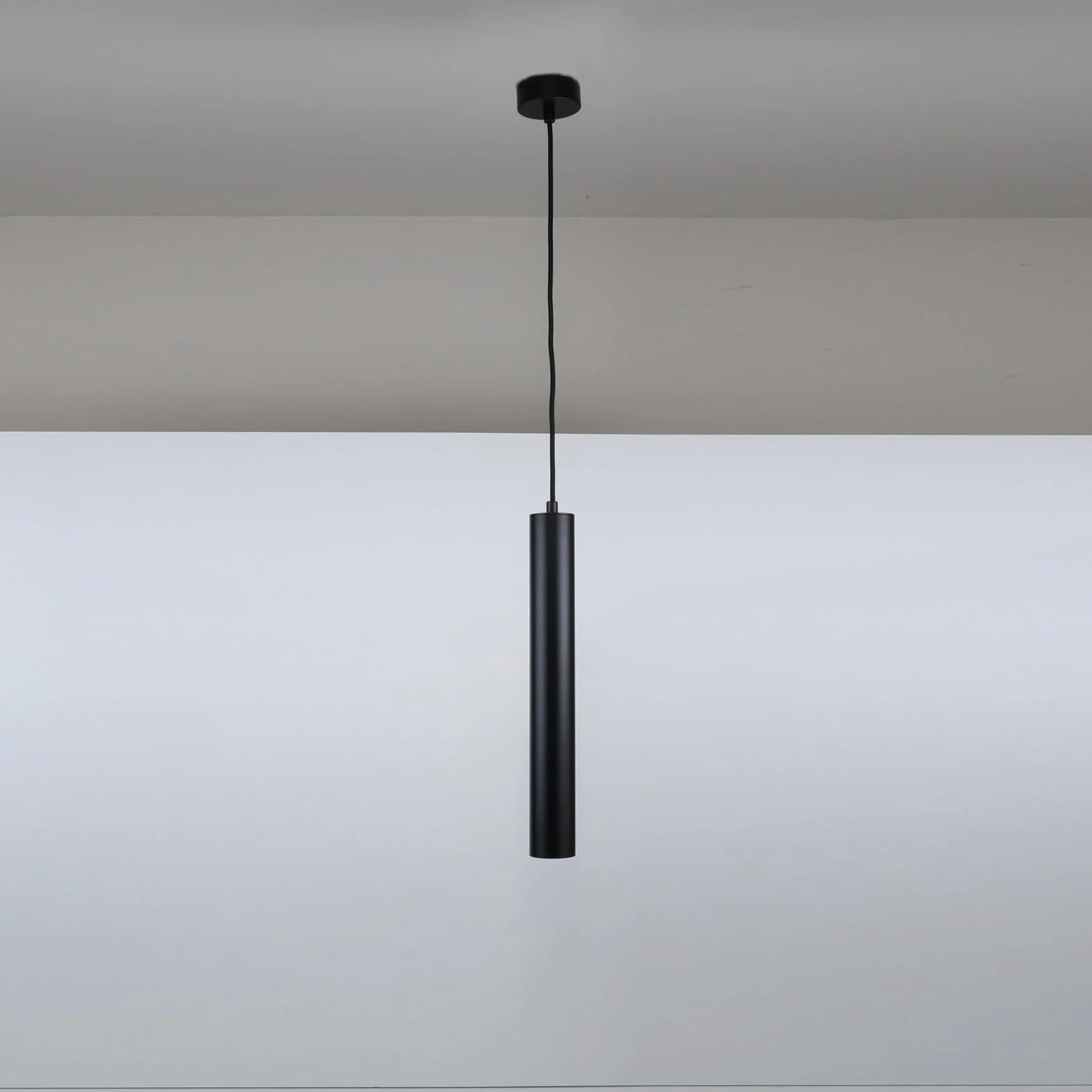 Alpinaluz Zestaw 2 czarnych lamp sufitowych, rurowych 40 cm z reflektorem GU10 - nowoczesny minimalistyczny design - anodowane aluminium - kabel tekstylny 120 cm do kuchni i jadalni