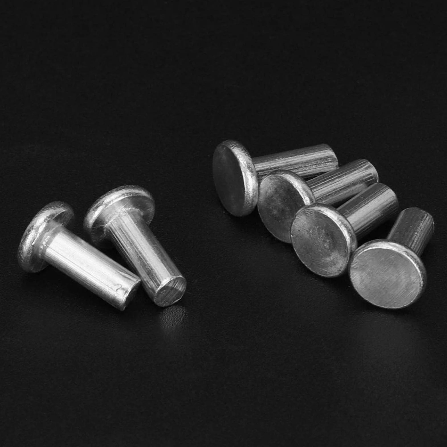 100 Sztuk Aluminiowych Nitów Ślepych M4x10mm do Montażu Blach Metalowych Przemysłowych i Domowych Nit Ślepy Płaski dla Profesjonalnego Użytku