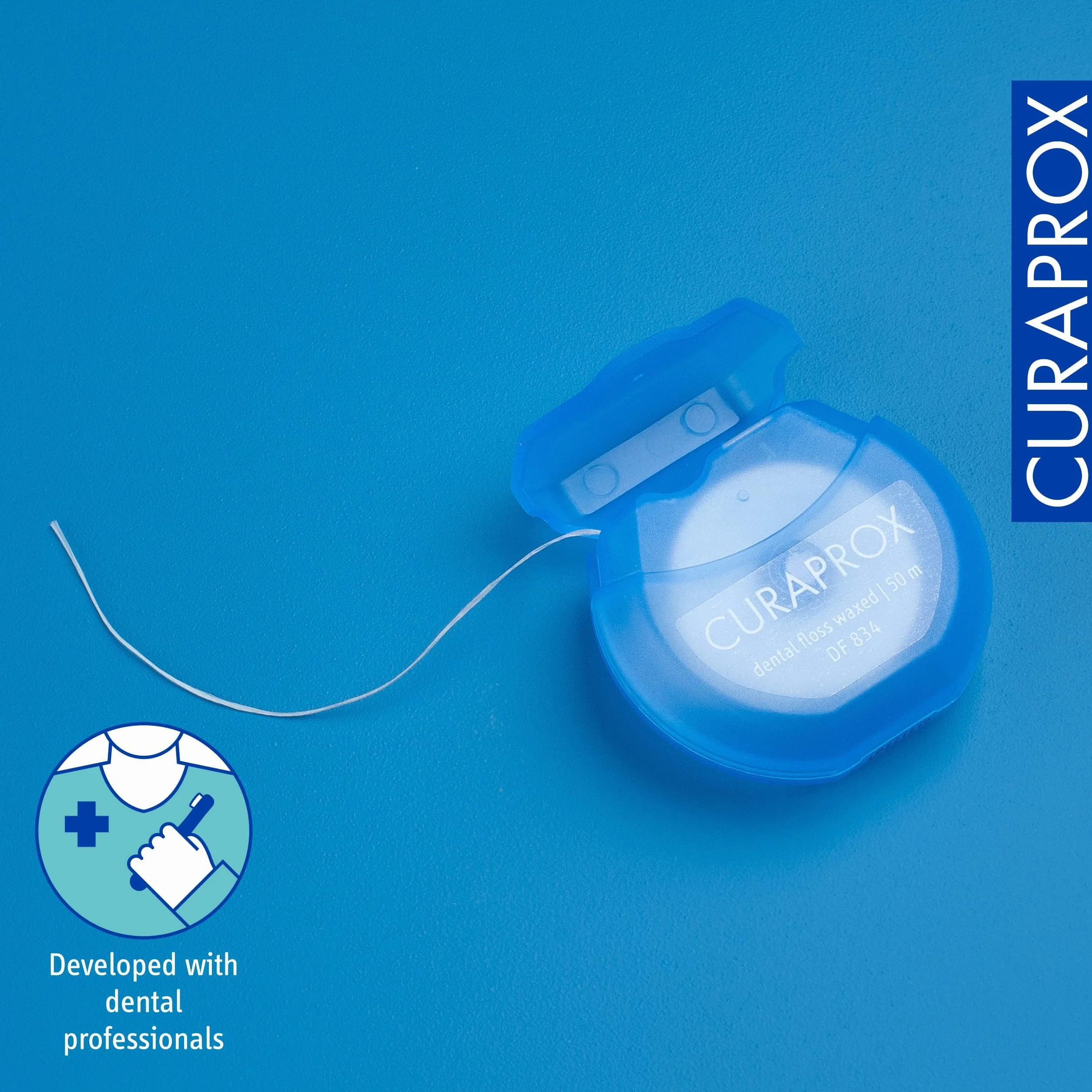 Curaprox DF 834 Dental Floss-woskowana Nić Dentystyczna o miętowym smaku dla Łatwej Obsługi w ciasnych przestrzeniach / 50 metrów | Made in Switzerland