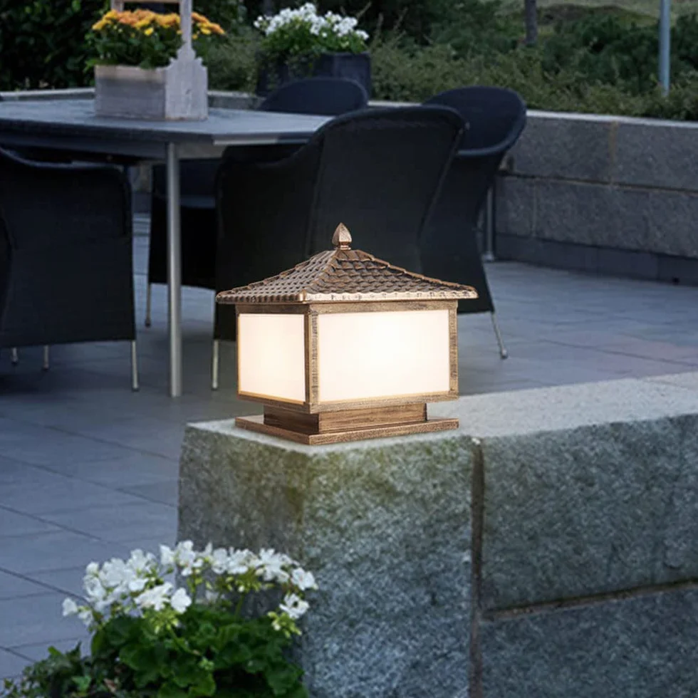 Złote lampy ogrodowe, oświetlenie ścieżki, odporne na warunki atmosferyczne oświetlenie zewnętrzne, antyczne oświetlenie kolumn zewnętrznych, wodoodporne oświetlenie słupków z podstawą do montażu na