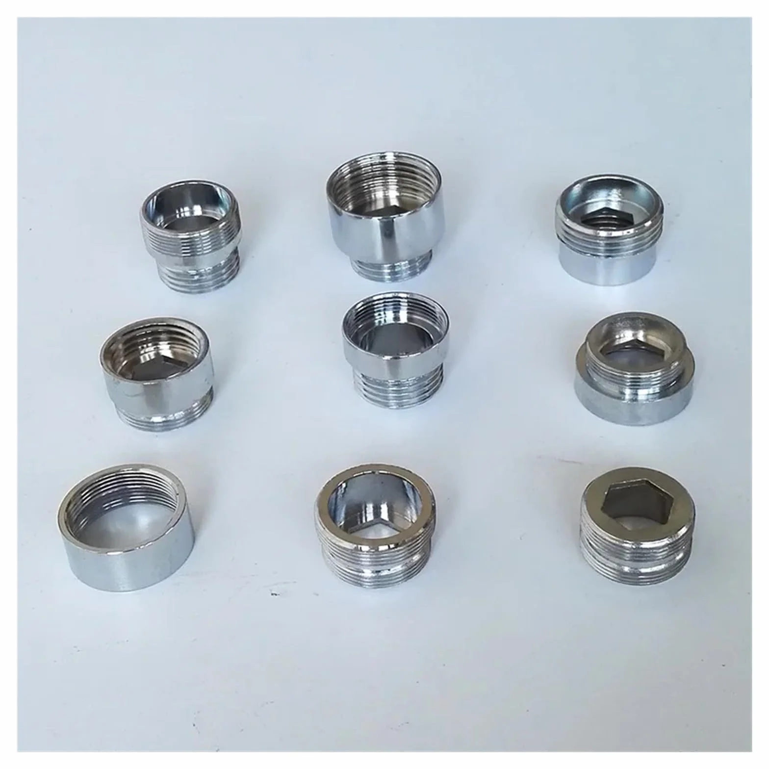 Mosiężny zestaw adapterów napowietrzacza do kranu - męski/żeński M22 M24 G1/2 "1.9 cm złączki rurowe do akcesoriów do oczyszczania wody - kompatybilny z M16 M18 M20 M28 rozmiary