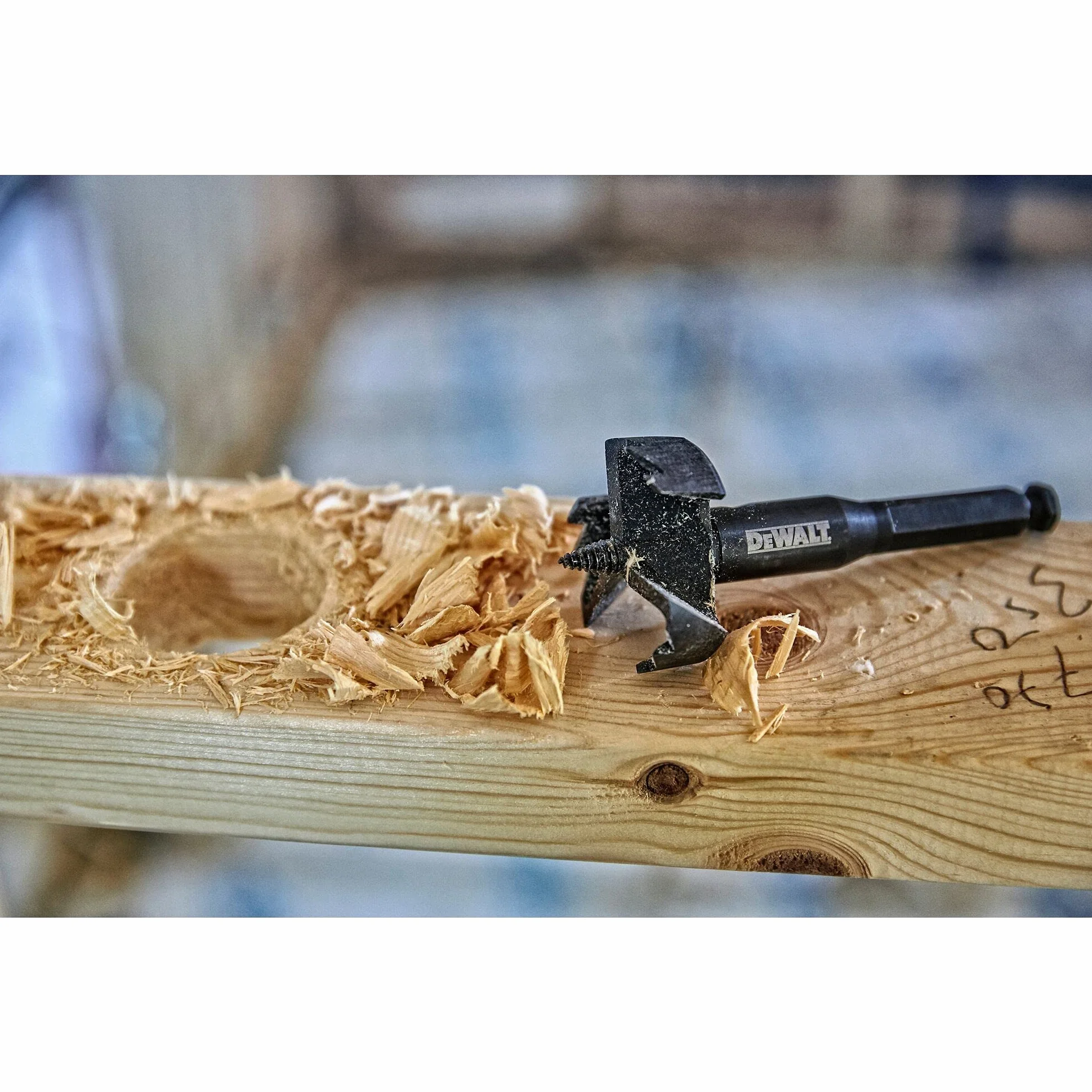 DEWALT Praktyczny Wiertło auto-perforante do drewno ø 51mm dla profesjonalistów i majsterkowiczów do pracy profesjonalnej 51mm