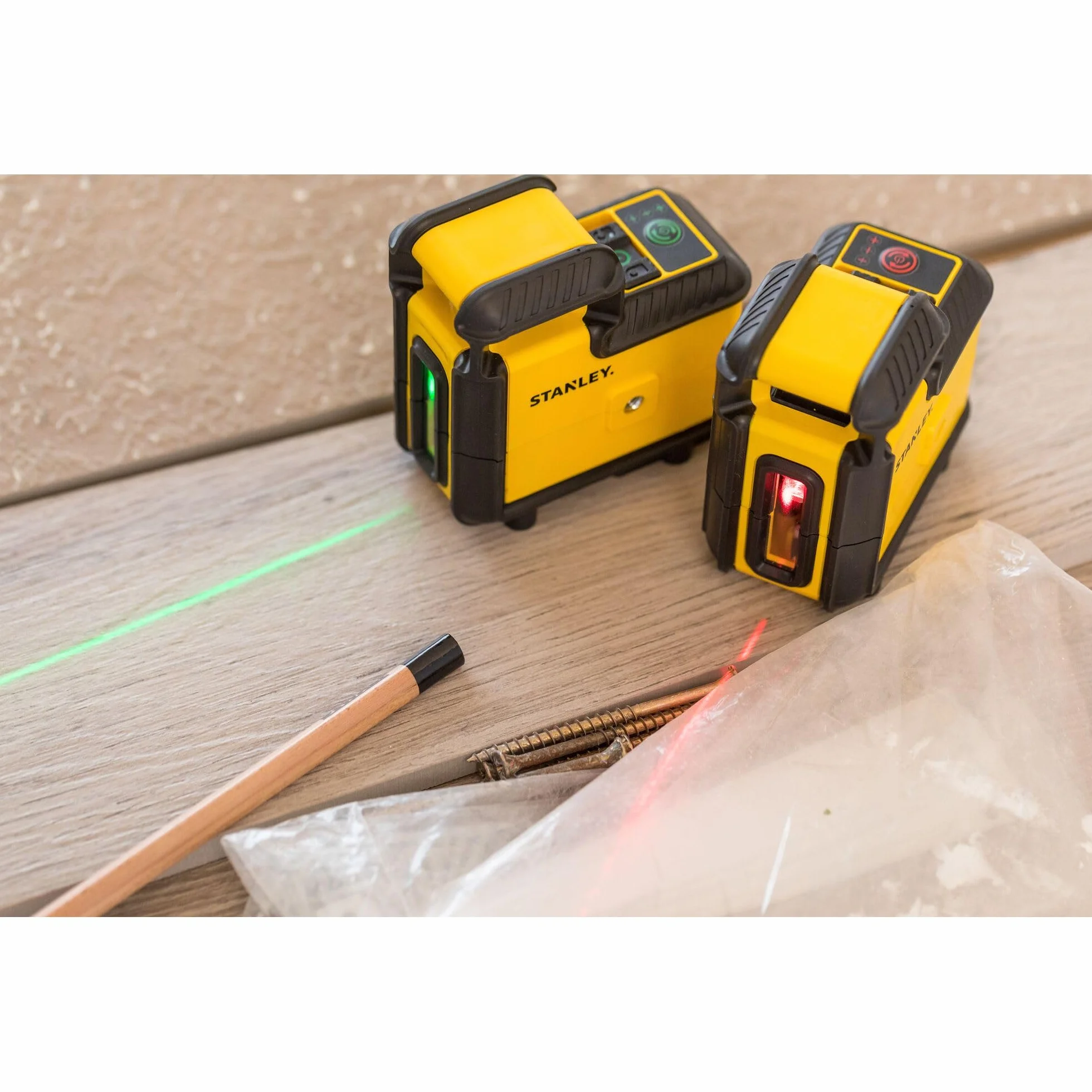 Stanley STHT77594-1 Laser Krzyżowy, Żółty/Czarny, 24 x 17.5 x 12.5 cm