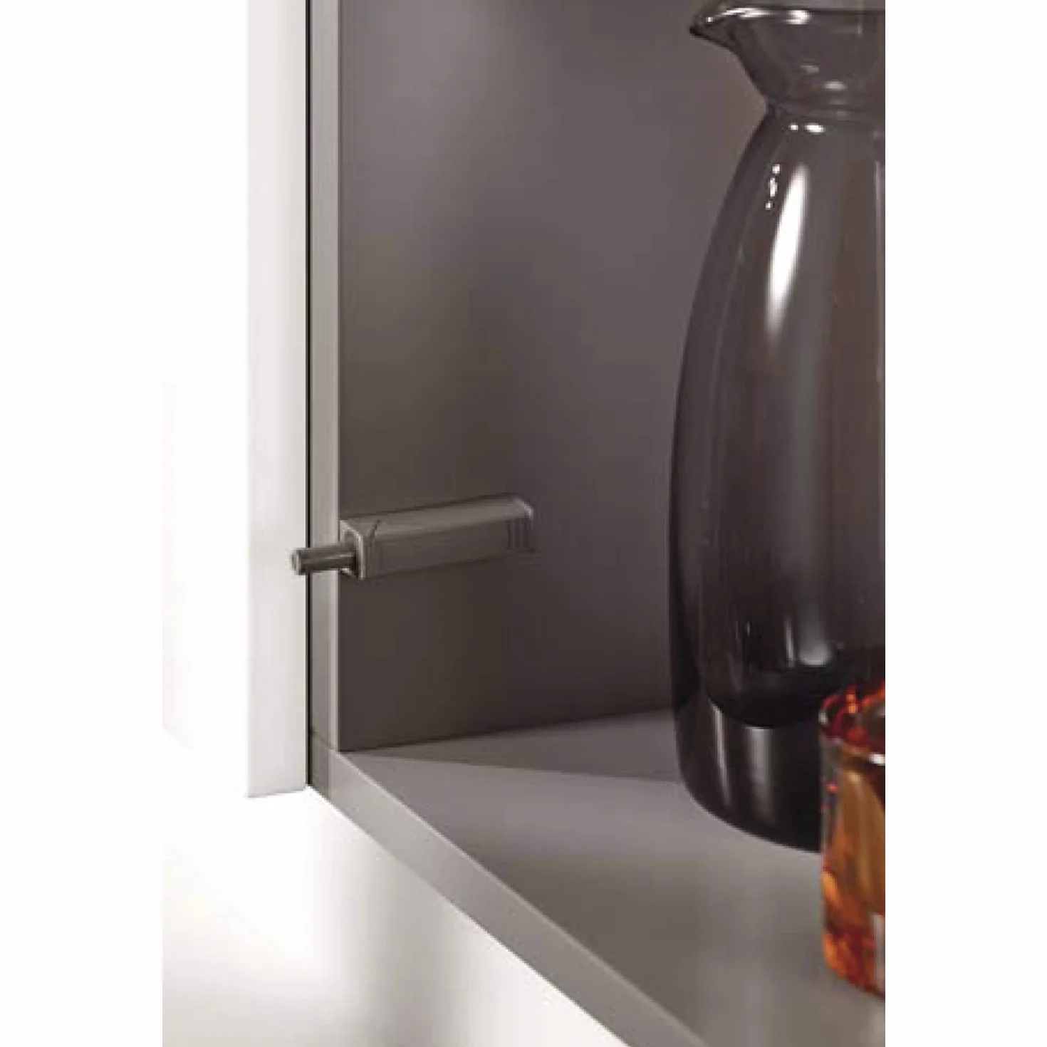 Blum Tip-on do drzwi 956A1004 wersja długa z magnesem, szara