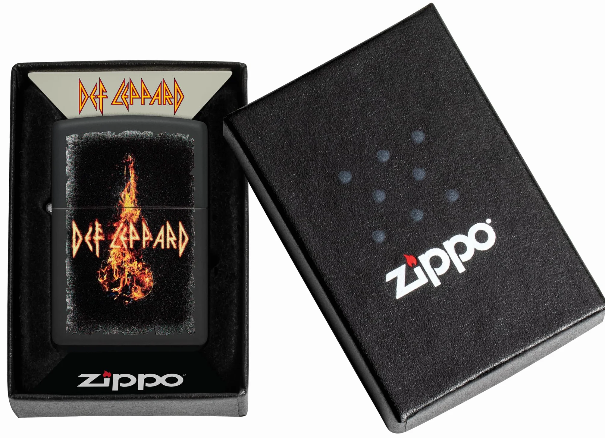 Zippo Def Leppard Zapalniczka Sztormowa, Kolorowy Nadruk, do Napełniania, Wielokrotnego Użytku, Wiatroodporna Konstrukcja, Pudełko na Prezent, Wykonano w USA, Kolor Czarny Matowy (Black Matte)