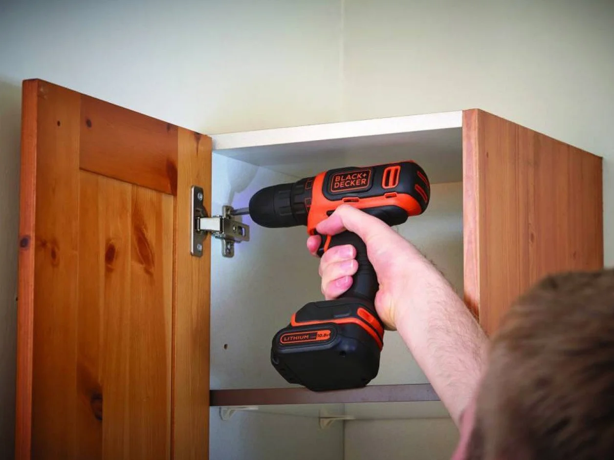 Black & Decker Wiertarko-Wkrętarka Akumulatorowa 10.8 V 1.5 Ah BDCDD12
