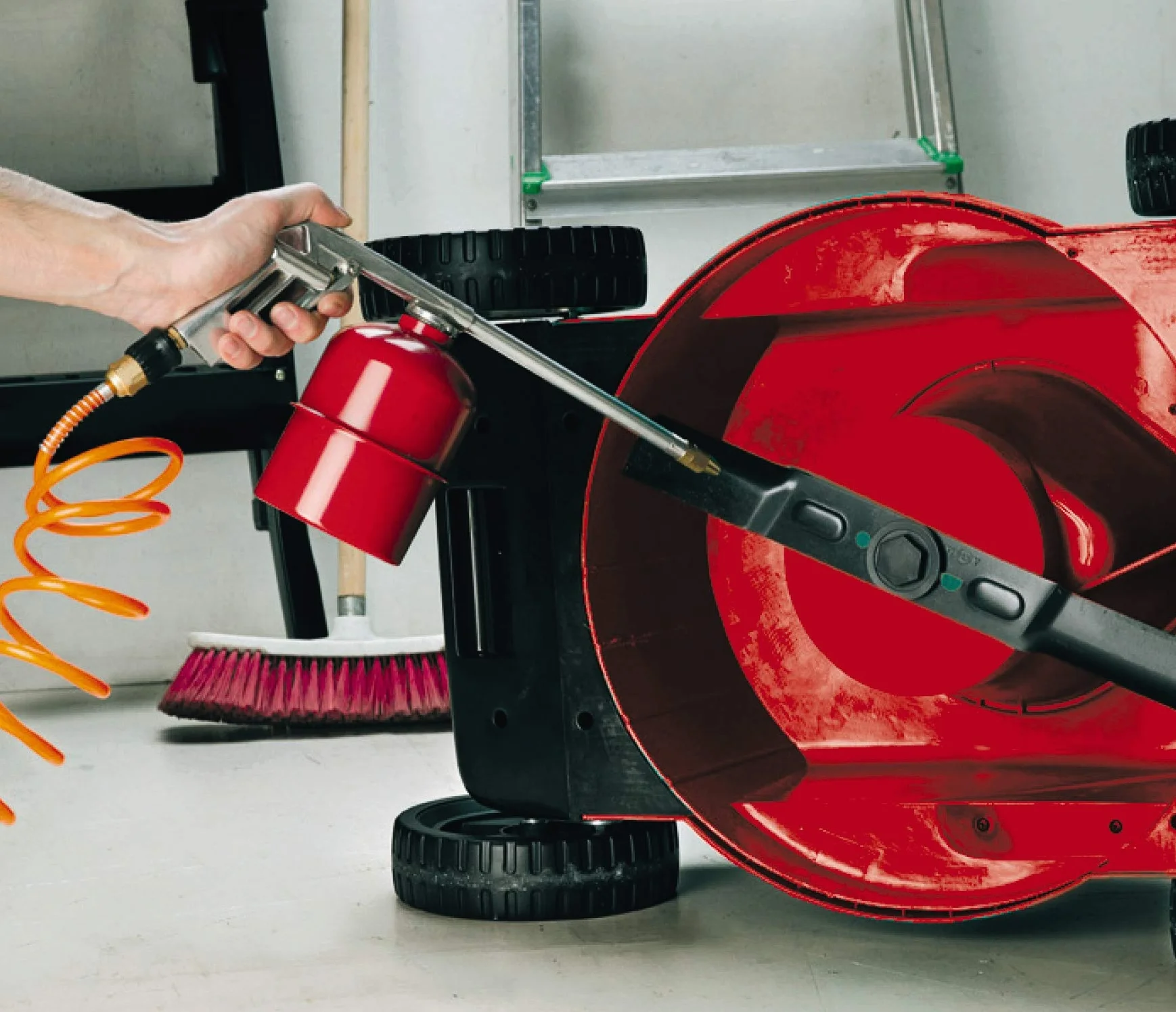 Einhell 4010393 Przenośna Sprężarka z Manometrem i Reduktorem Ciśnienia 1500 W 230 V Czerwony/Czarny 22,34 kg & Einhell Zestaw Narzędzi Pneumatycznych, Wielokolorowy, None None
