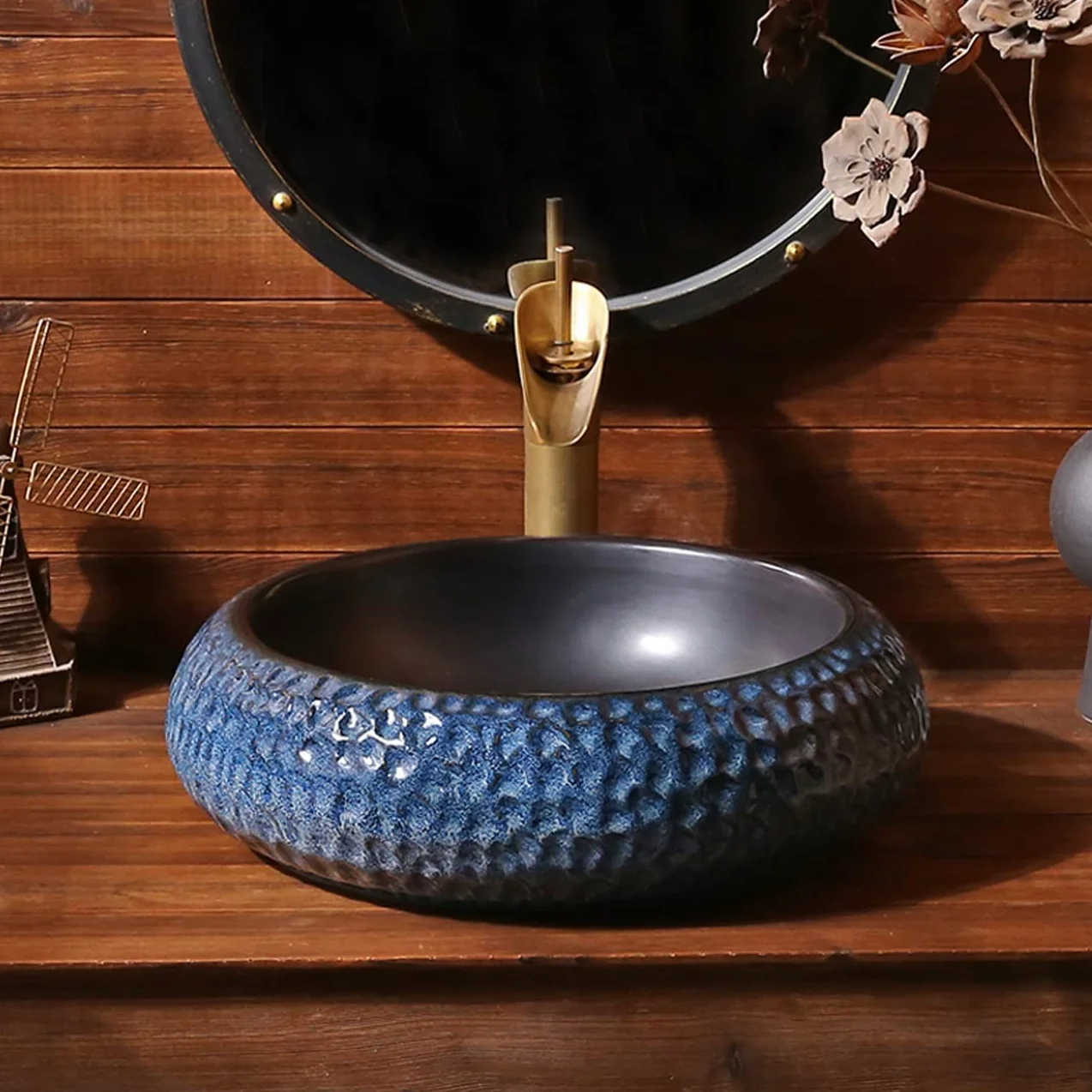 Okrągła Porcelanowa Umywalka Nablatowa, Artystyczna Misa Umywalkowa, Ceramiczna Umywalka Nablatowa Z Baterią I Odpływem, Niebieska Teksturowana