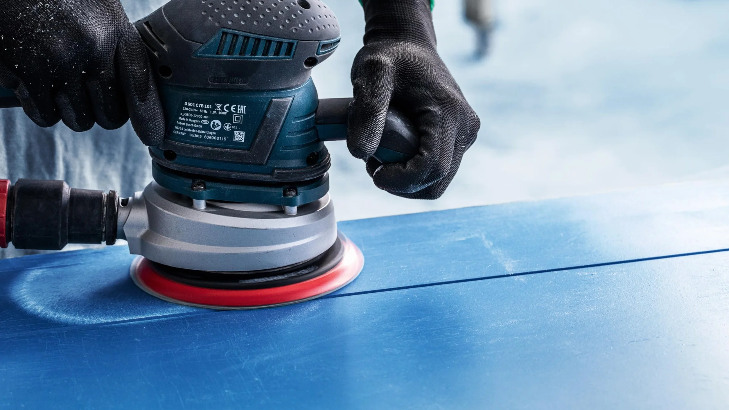 Bosch 50x Zestaw papierów ściernych EXPERT C470 z 8 otworami (do Farba na drewnie, Ø 125 mm, Ziarnistość 10 x 60, 10 x 80, 10 x 120, 10 x 180, 10 x 240, Professional Akcesoria Szlifierka mimośrodowa)