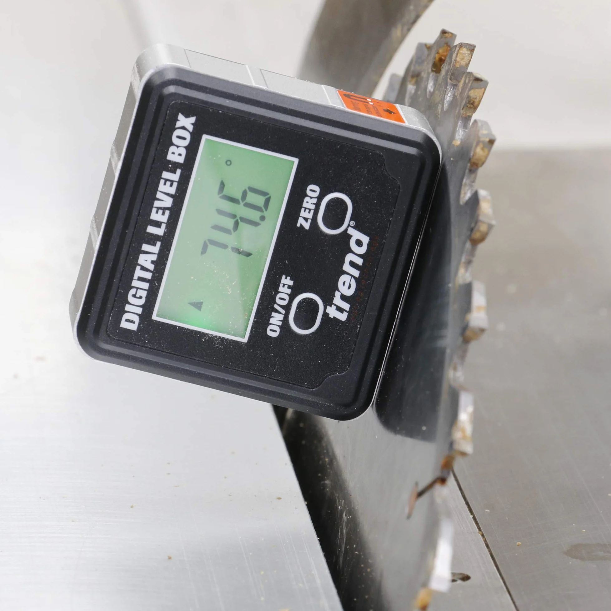 Trend Digital Level Box DLB - magnetyczny celownik kątowy podstawa magnetyczna