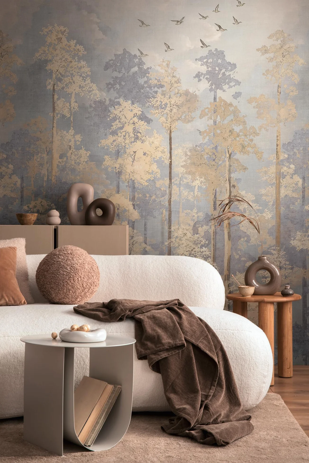 livingwalls CosmoLiving tapeta flizelinowa z motywem lasu beżowy, niebieski, żółty – dekoracyjna tapeta panoramiczna z motywem 8,80 x 0,53 m od COSMOPOLITAN – 791447