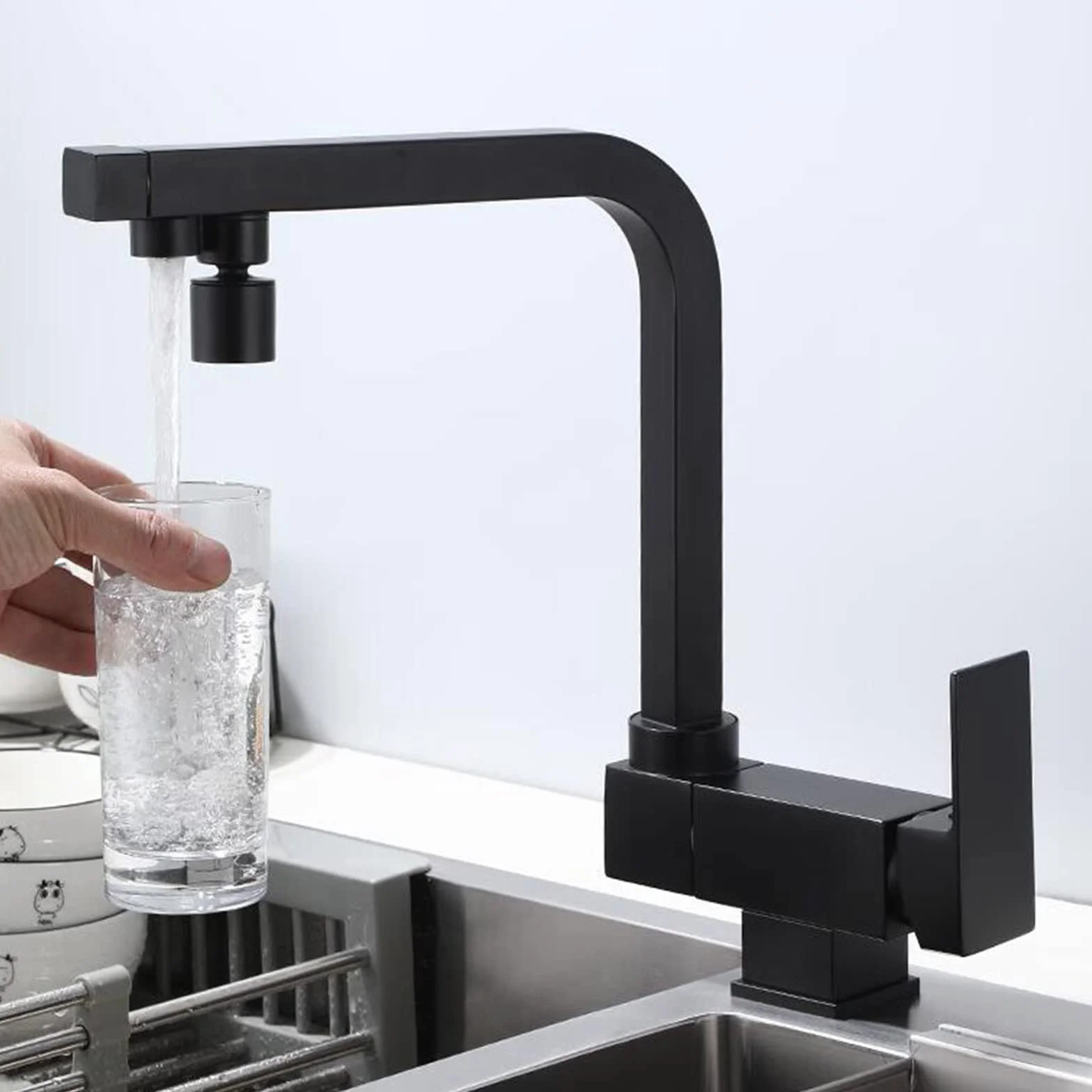 3-drożny kran kuchenny wielofunkcyjny kran do zlewu z obrotem o 360° składany mosiężny design stylowe czarne wykończenie łatwa instalacja do nowoczesnych kuchni