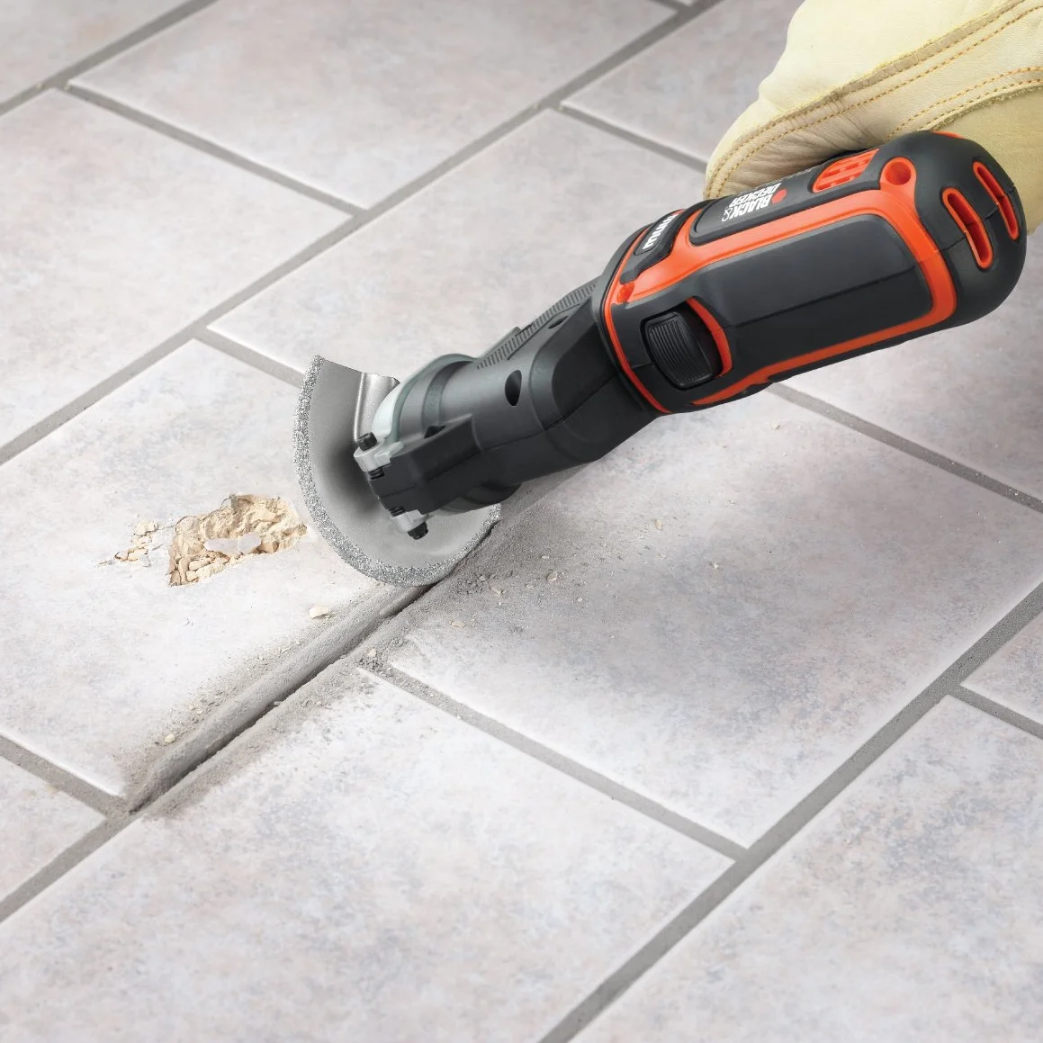 Black+Decker Multievo głowica oscylacyjna (akcesoria wielofunkcyjne, wymiana akcesoriów SuperLock, automatyczne odsysanie pyłu, do demontażu i renowacji) MTOS4