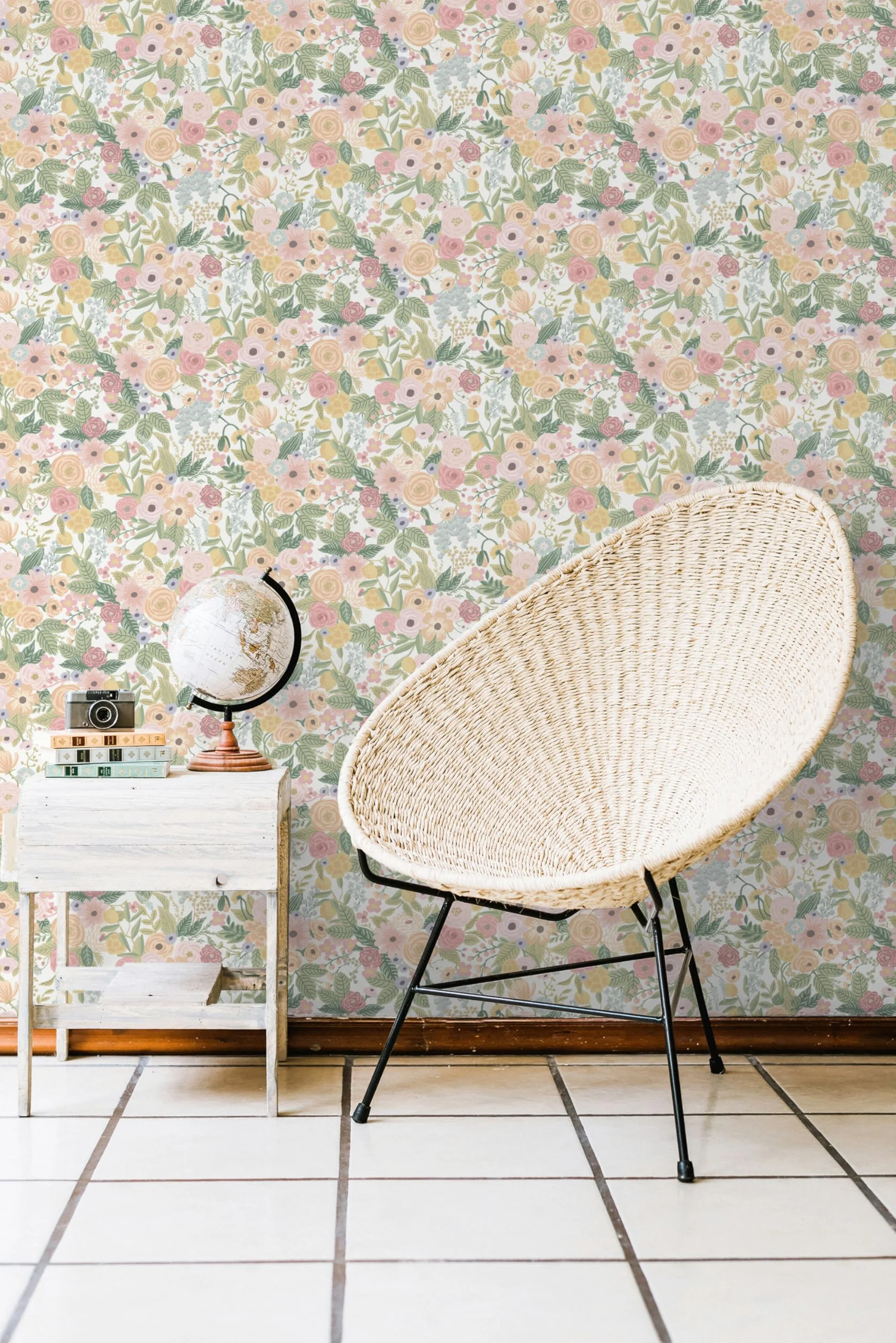Timeet Samoprzylepna tapeta w kwiaty, różowa, samoprzylepna tapeta w stylu vintage, 41 x 300 cm, kwiatowa, folia do mebli, wodoszczelna, winylowa, papier ścienny do salonu, sypialni, kuchni, szafek