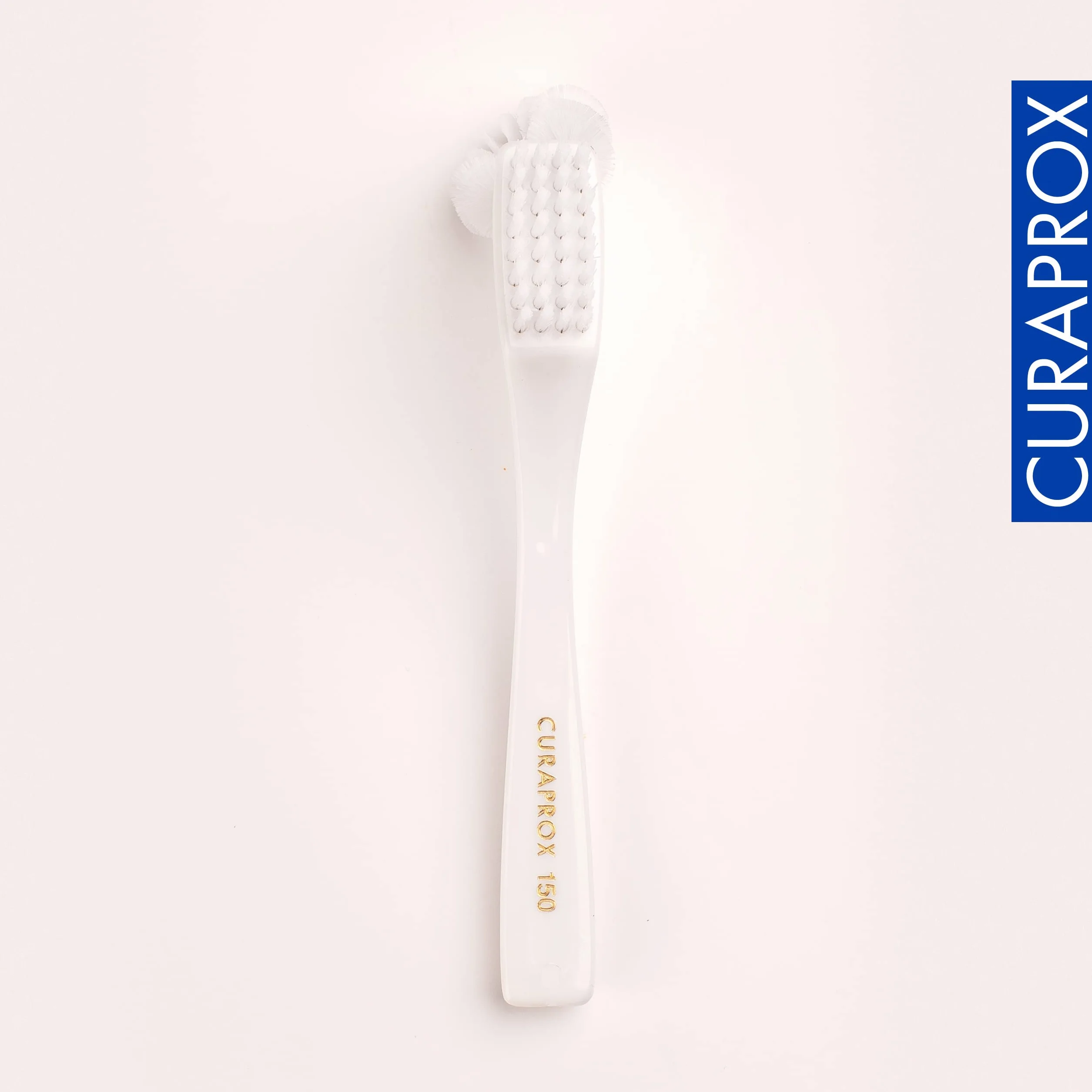 CURAPROX Szczotka do czyszczenia protez BDC-do pielęgnacji protez/konstrukcja szczotki Omega do Trudno Dostępnych miejsc/Ergonomiczny uchwyt, biały/zaprojektowany w Szwajcarii