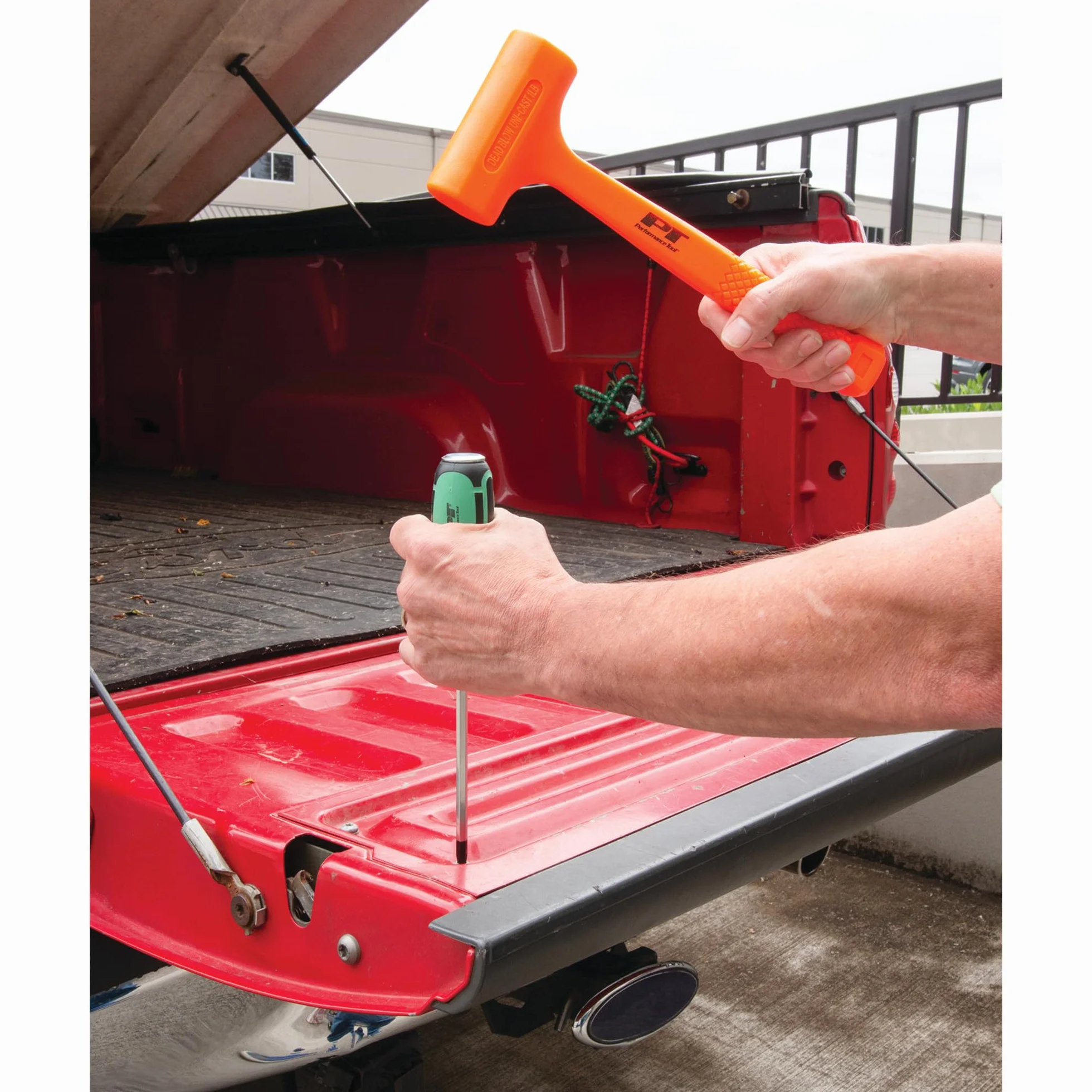Performance Tool M7216 473.6 g High-Visual Dead Blow Hammer - 473.6 g