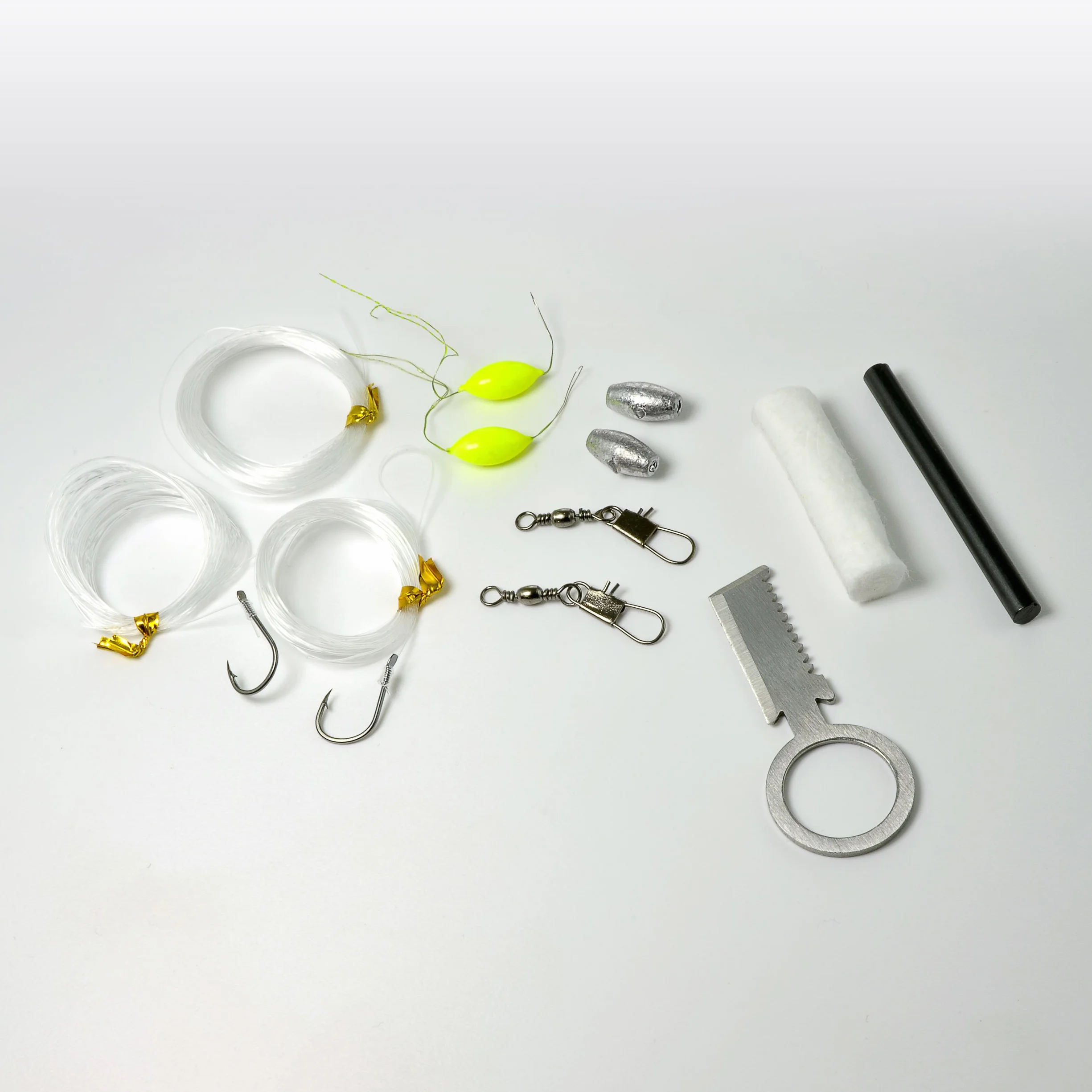 Ganzoo Paracord 550 12 elementow w jednym komplecie awaryjnym, oliwkowy, lina 3,4 m, 51 g, karabinek do mocowania, mini noz, mini pila, krzesiwo, rozpalka, folia aluminiowa, dodatki do wedkowania