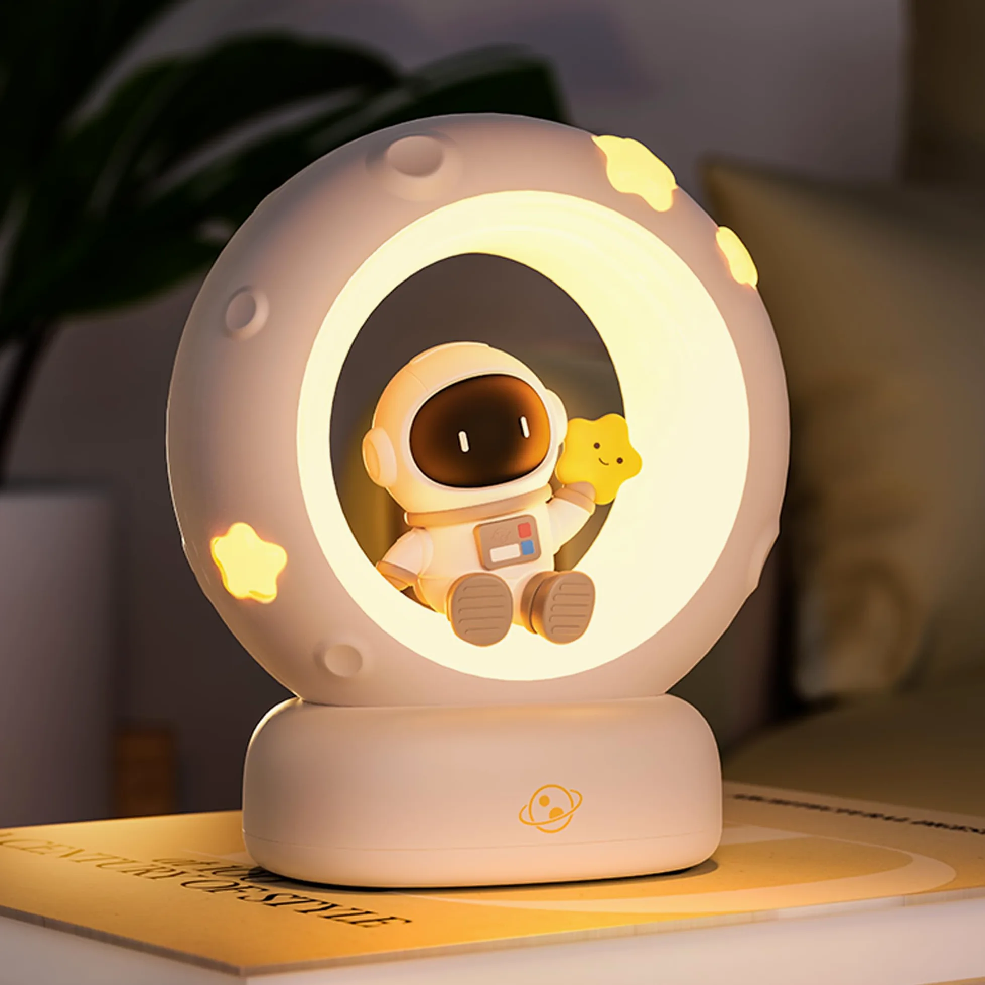 Wetry Lampka Nocna dla Dzieci Noworodek do Pokoju Dziewczynki - Lampa Astronautów