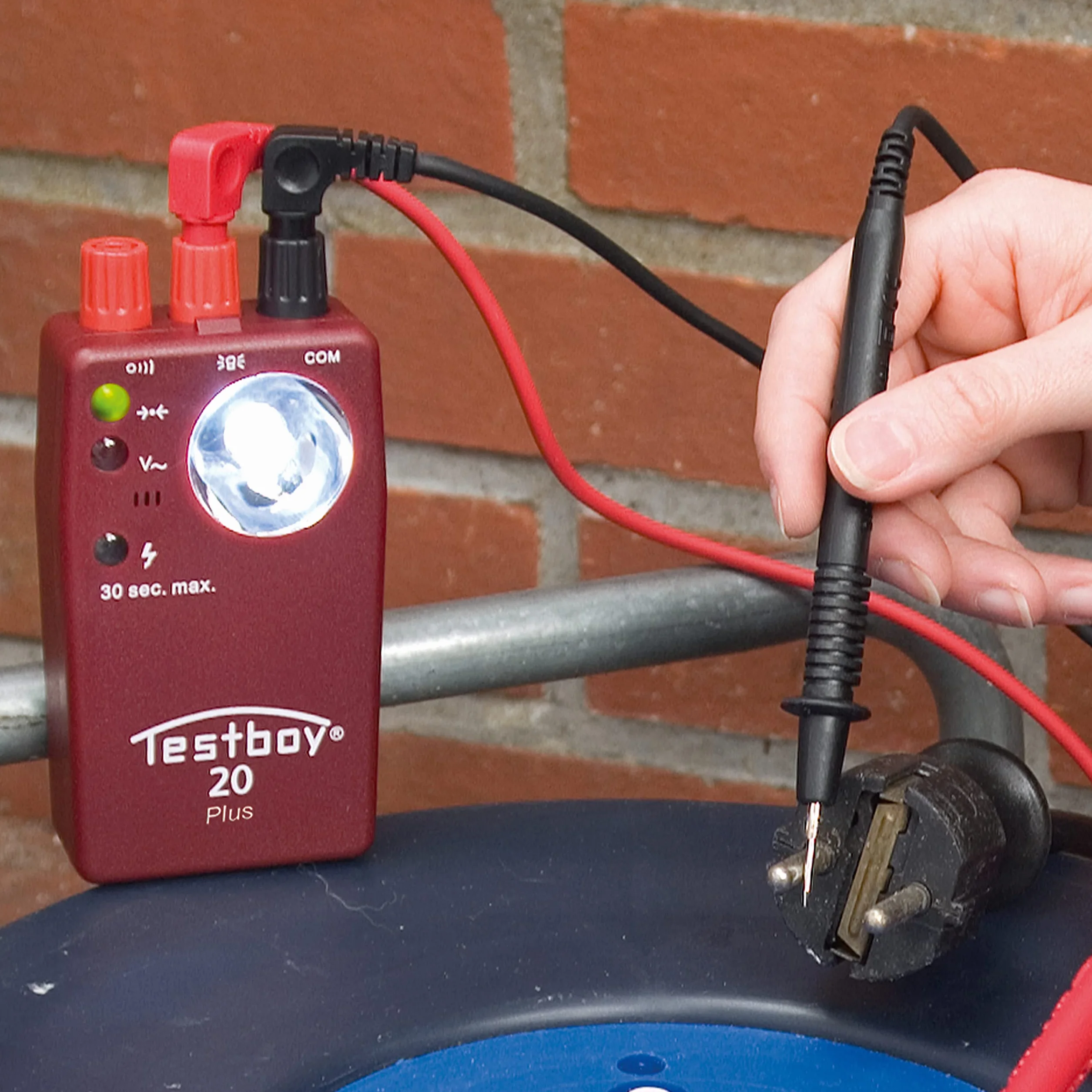 Testboy 20 Plus tester ciągłości zabezpieczony przed obcym napięciem CAT II 300 V, narzędzie dla elektryków (bezdotykowy czujnik napięcia, latarka LED dużej mocy, sekundniki), czerwony