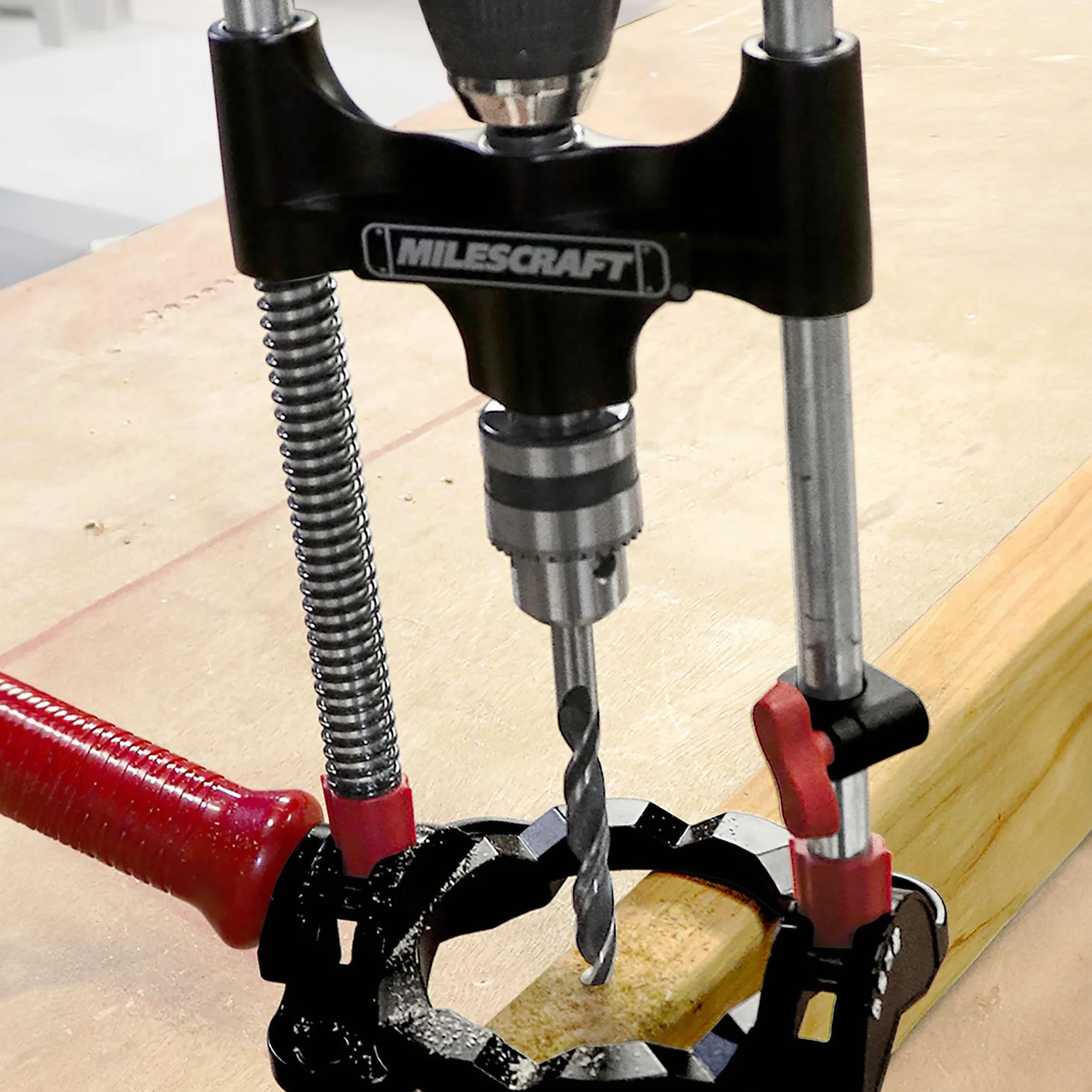 Milescraft 1318 DrillMate Portable mocowanie prowadnicy wiertarki samocentrująca podstawa 3/8"