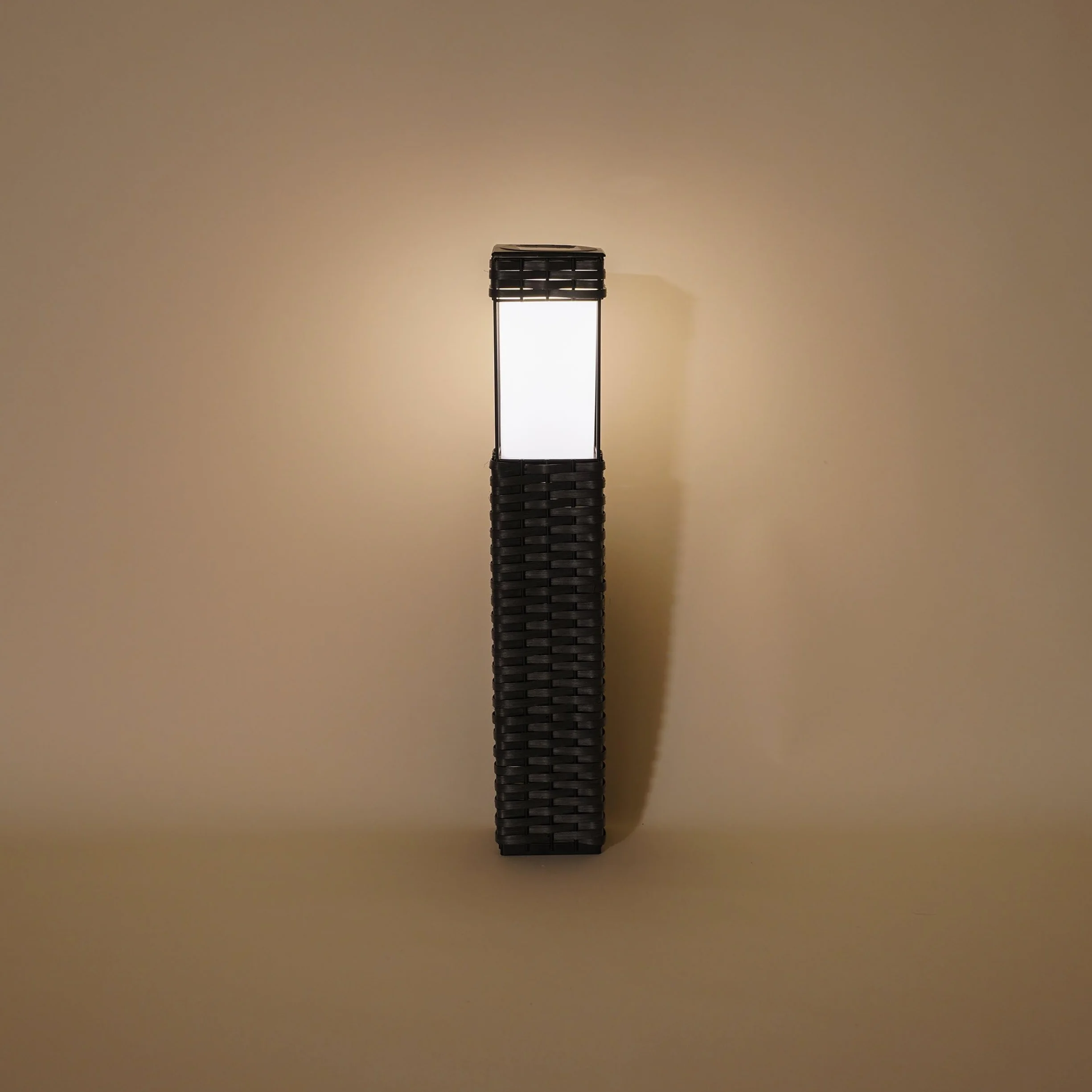Esotec solarna lampa stojąca rattanowa LED ogrodowa ścieżki