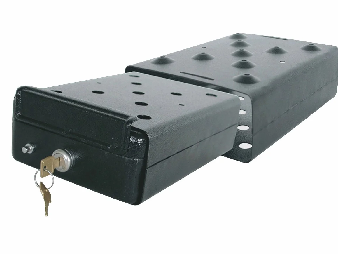 AUTO-STYLE Sejf samochodowy - czarny - w zestawie uchwyt montażowy i 2 klucze (22,5 x 16,5 x 8,5 cm)