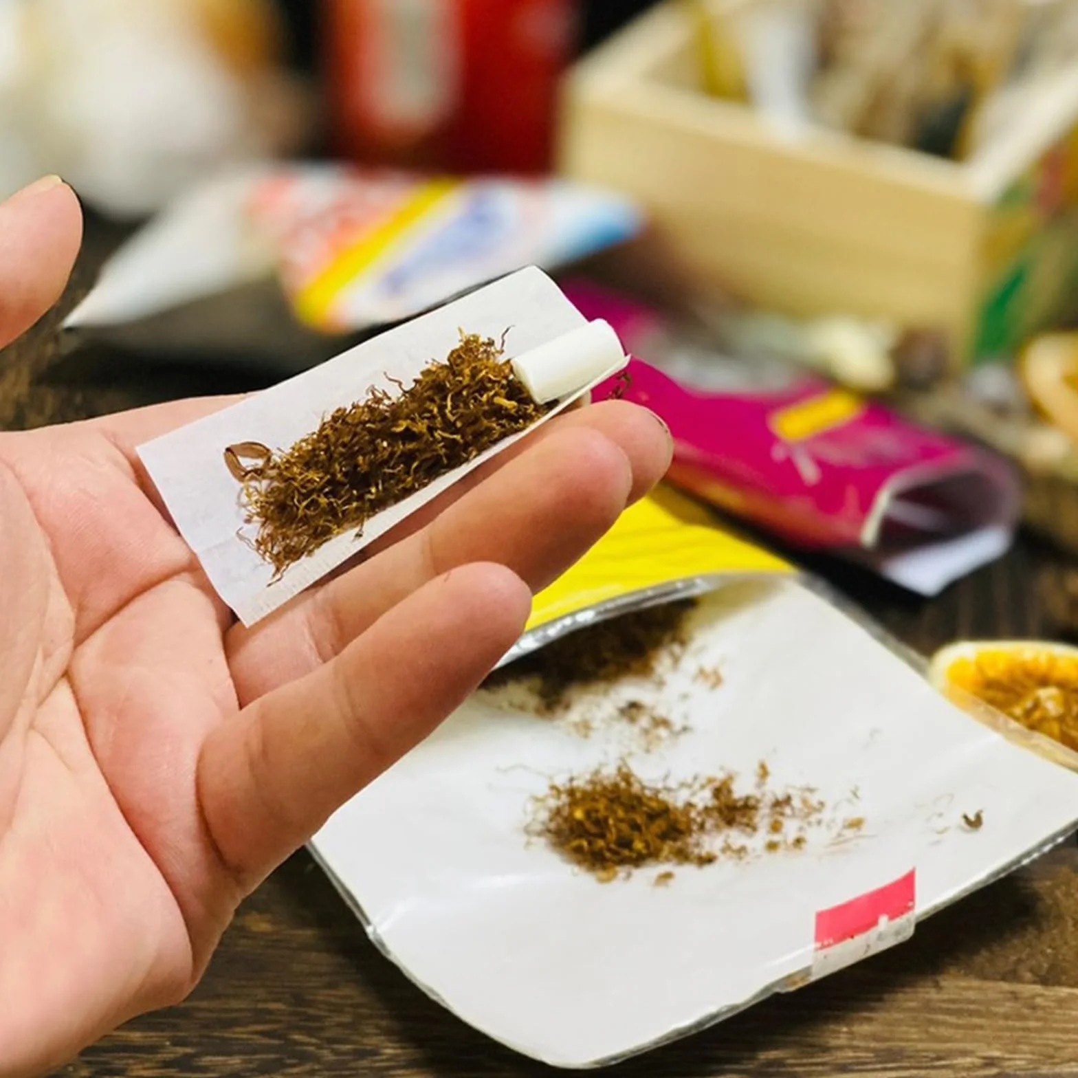 Joint Tokarka do papierosów 110 mm stożkowa pomoc w obracaniu się z 3 rurami do przechowywania papierosów