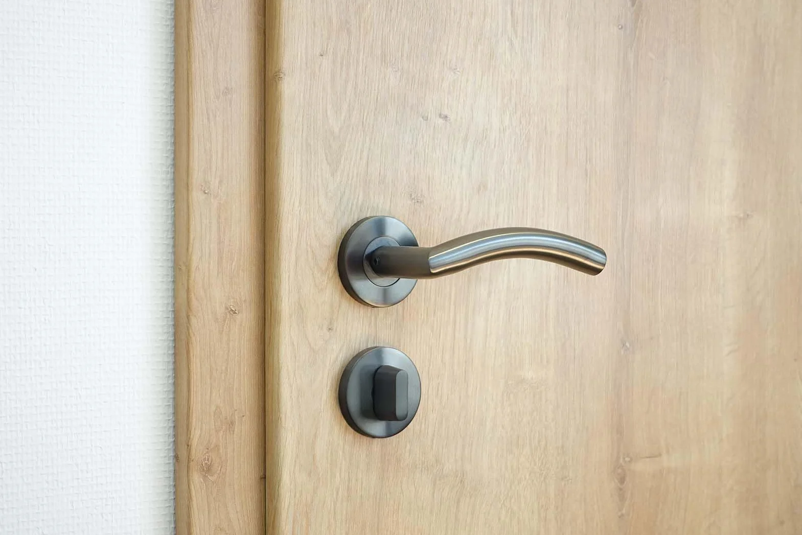 Schartec Klamki do drzwi ze stali nierdzewnej do drzwi wewnętrznych w kolorze srebrno-czarnym lub gun grey, również do klamek WC/łazienki, klamki do pokoi, klamki drzwi, akcesoria do drzwi (Riley, gun