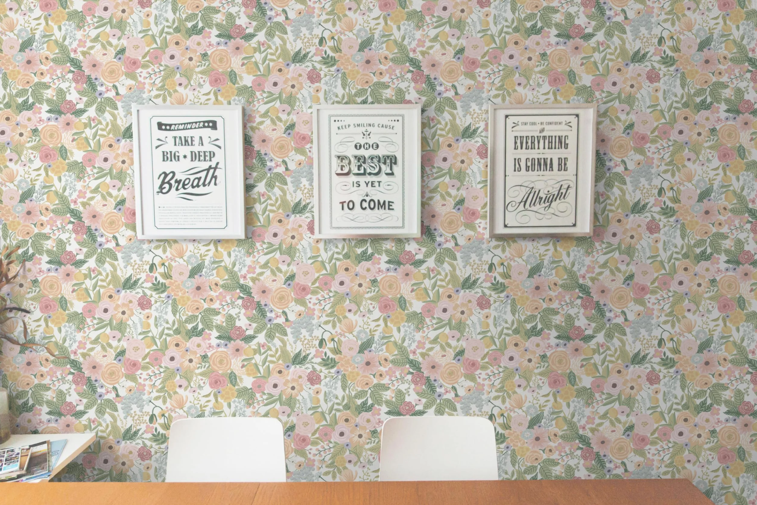 Timeet Samoprzylepna tapeta w kwiaty, różowa, samoprzylepna tapeta w stylu vintage, 41 x 300 cm, kwiatowa, folia do mebli, wodoszczelna, winylowa, papier ścienny do salonu, sypialni, kuchni, szafek