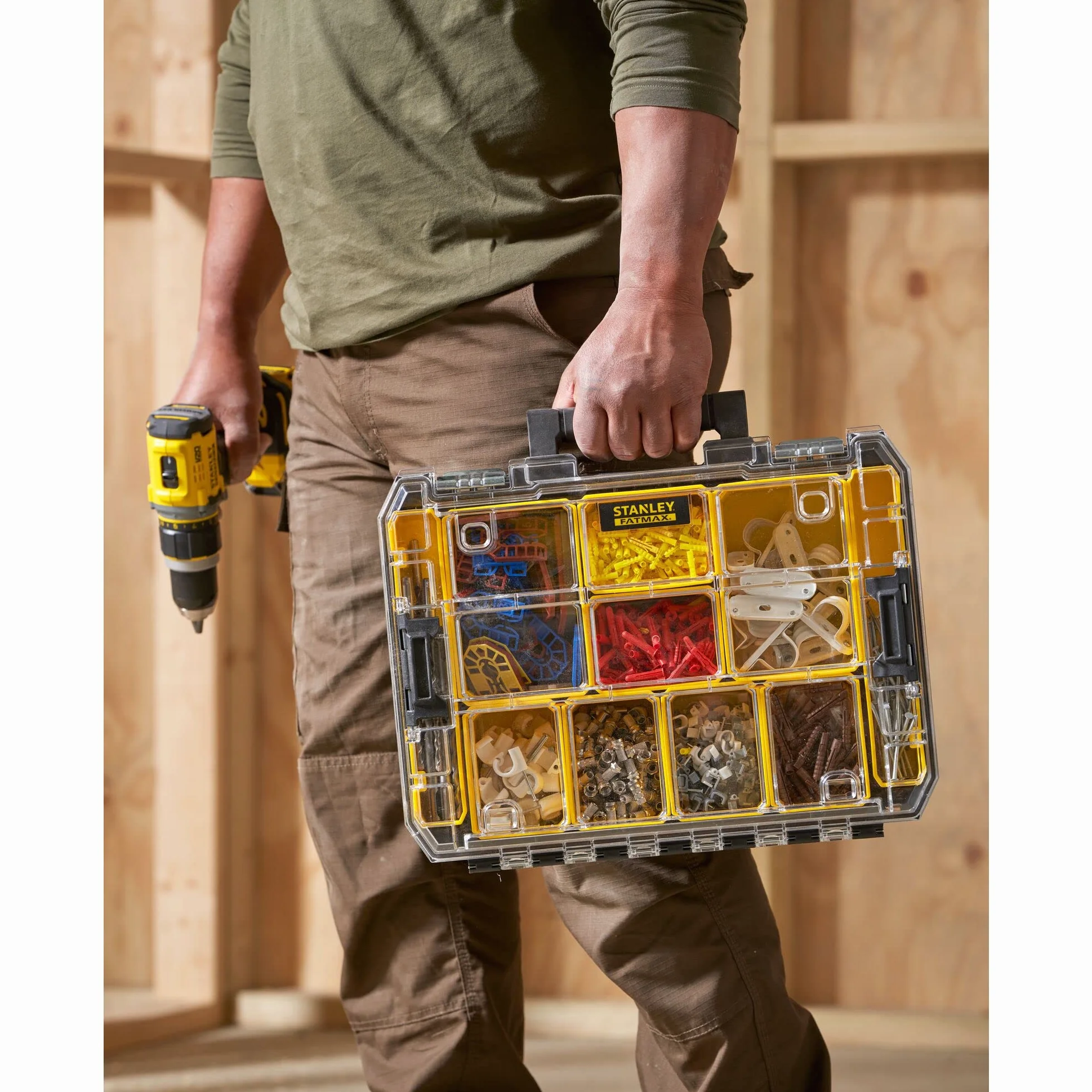 Stanley FatMax FMST82967-1 organizer na narzędzia z przezroczystą pokrywą, z 10 wkładami do sortowania różnych rozmiarów, można łączyć z innymi pudełkami Tstak