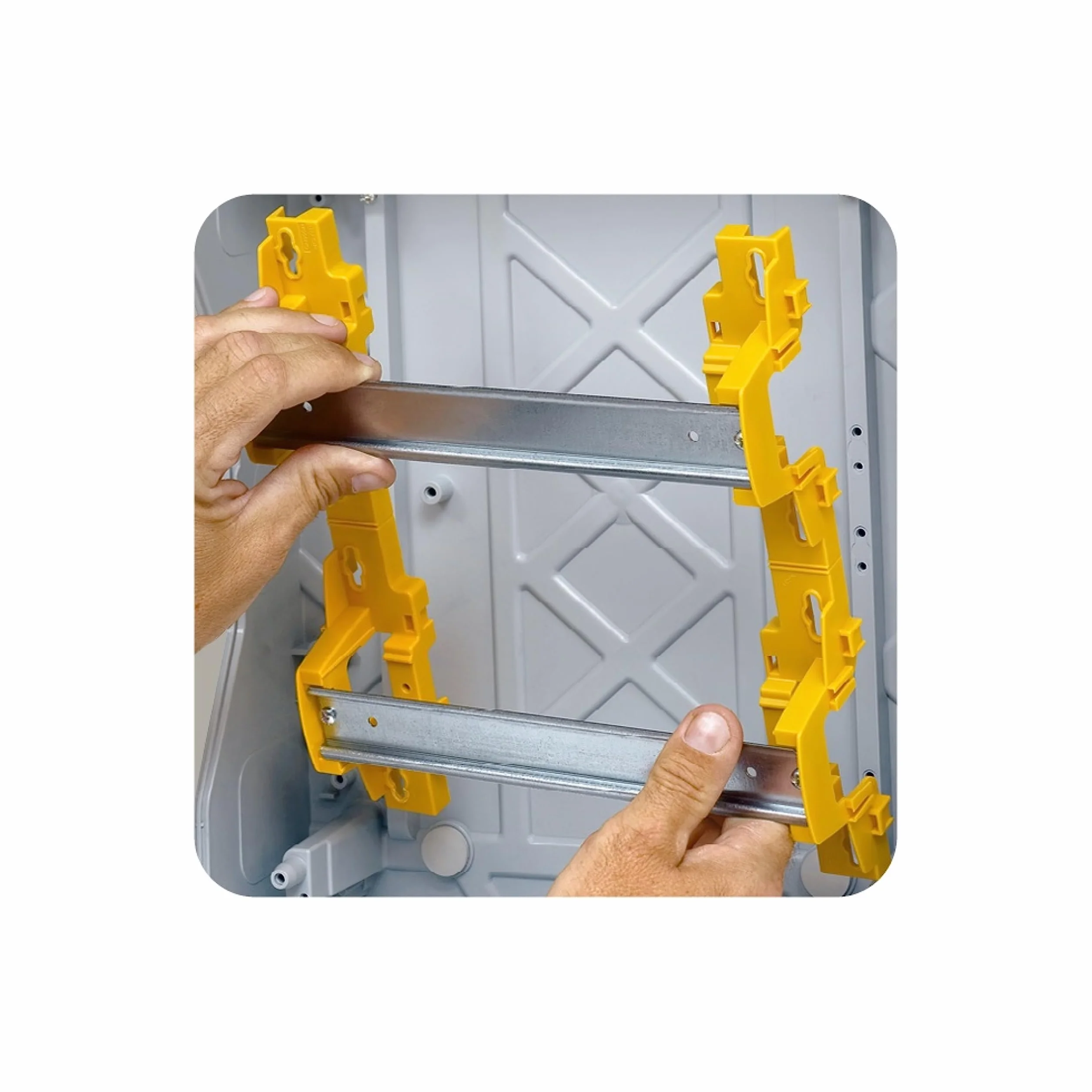 Legrand Rozdzielacz natynkowy IP65 IK09 1-rzędowy 8TE 220 x 200 x 115,6 mm, 601978