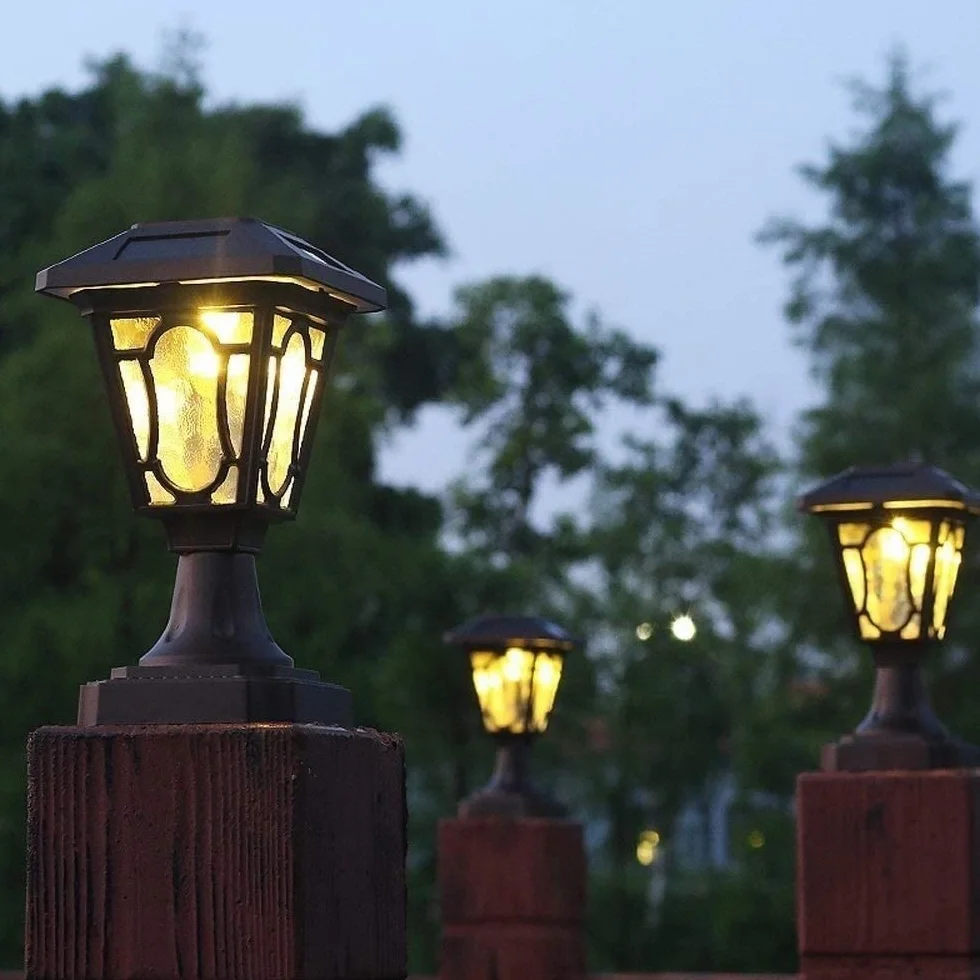 Światła słupkowe zewnętrzne oświetlenie ogrodowe oświetlenie tarasu vintage kolumna solarna reflektor wodoodporna ściana ogrodowa zewnętrzna LED jasne oświetlenie ścienne europejski ogród