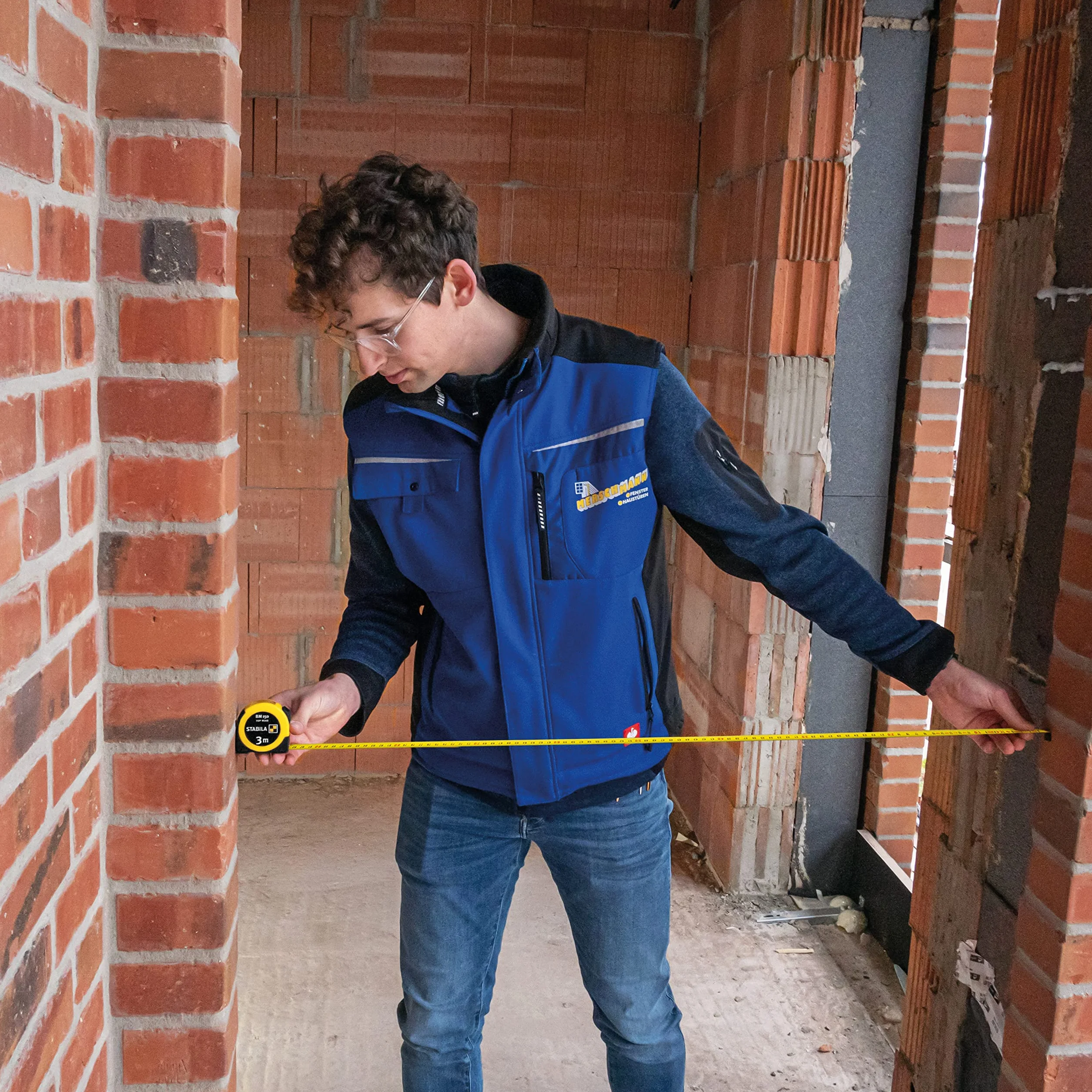 STABILA BM 150, 3 m, taśma miernicza ze skalą metryczną, okienko do bezpośredniego odczytu, odporna na pękanie obudowa ABS, ruchomy hak początkowy, klips do paska, dokładność MID