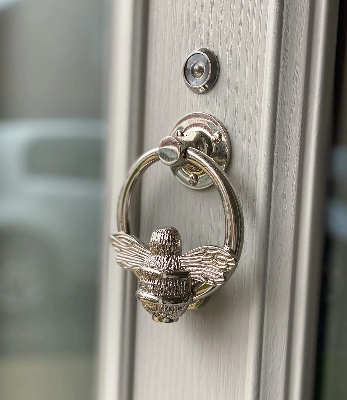 Mosiężna pszczoła z pokrętłem do drzwi – wykończenie niklowe – masywne mosiężne trzmiel – gałki do drzwi od Brass Bee