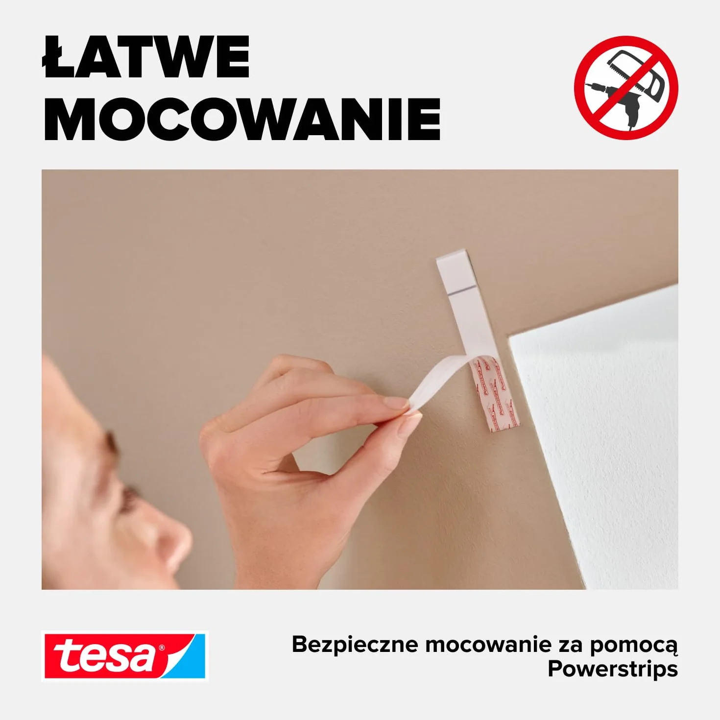 tesa INSECT STOP 2-in-1 Sun Protect and Fly Screen for Roof Windows Premium - siatka z ochroną przeciwsłoneczną do okien dachowych, bez wiercenia, antracyt - 120 x 140 cm