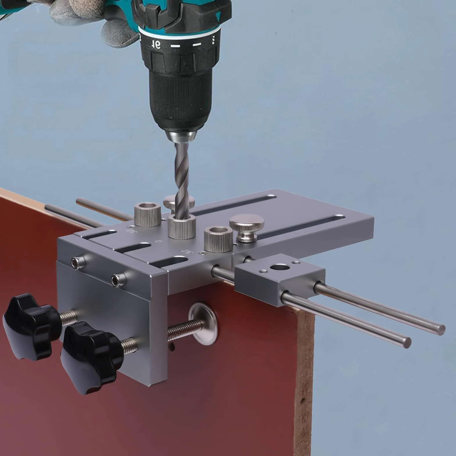 Wysoce precyzyjny szablon do wiercenia otworów z 9 gniazdami (6/8/10 mm) i skalą metryczną, ze stopu aluminium do szafek systemowych 32 mm, budowy mebli, mimośrodów i otworów na kołki