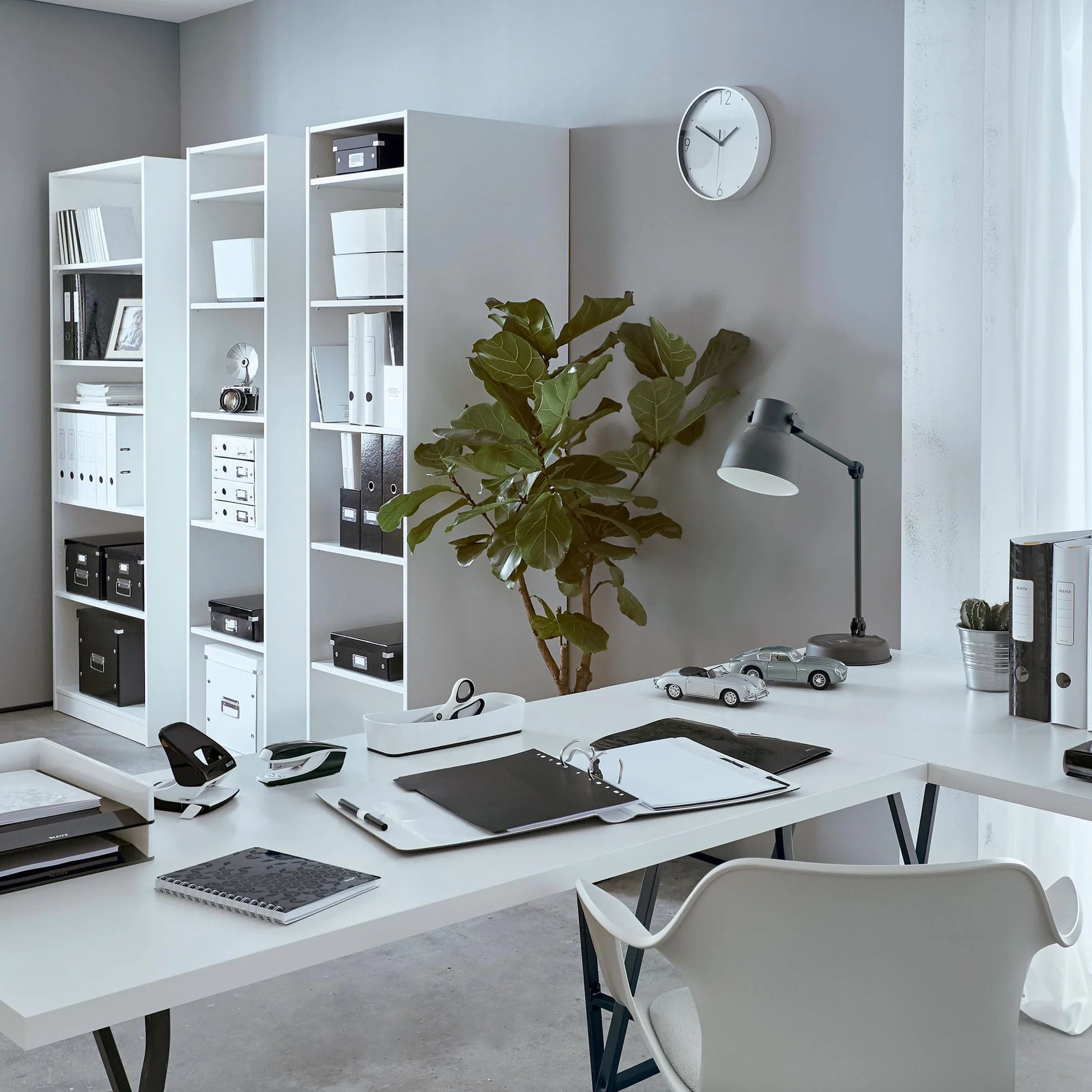 Leitz Szczypce zszywkowe, pojemność 15 arkuszy, ergonomiczny metalowy korpus, zawiera zszywki, zakres WOW, 55312016 - żółte