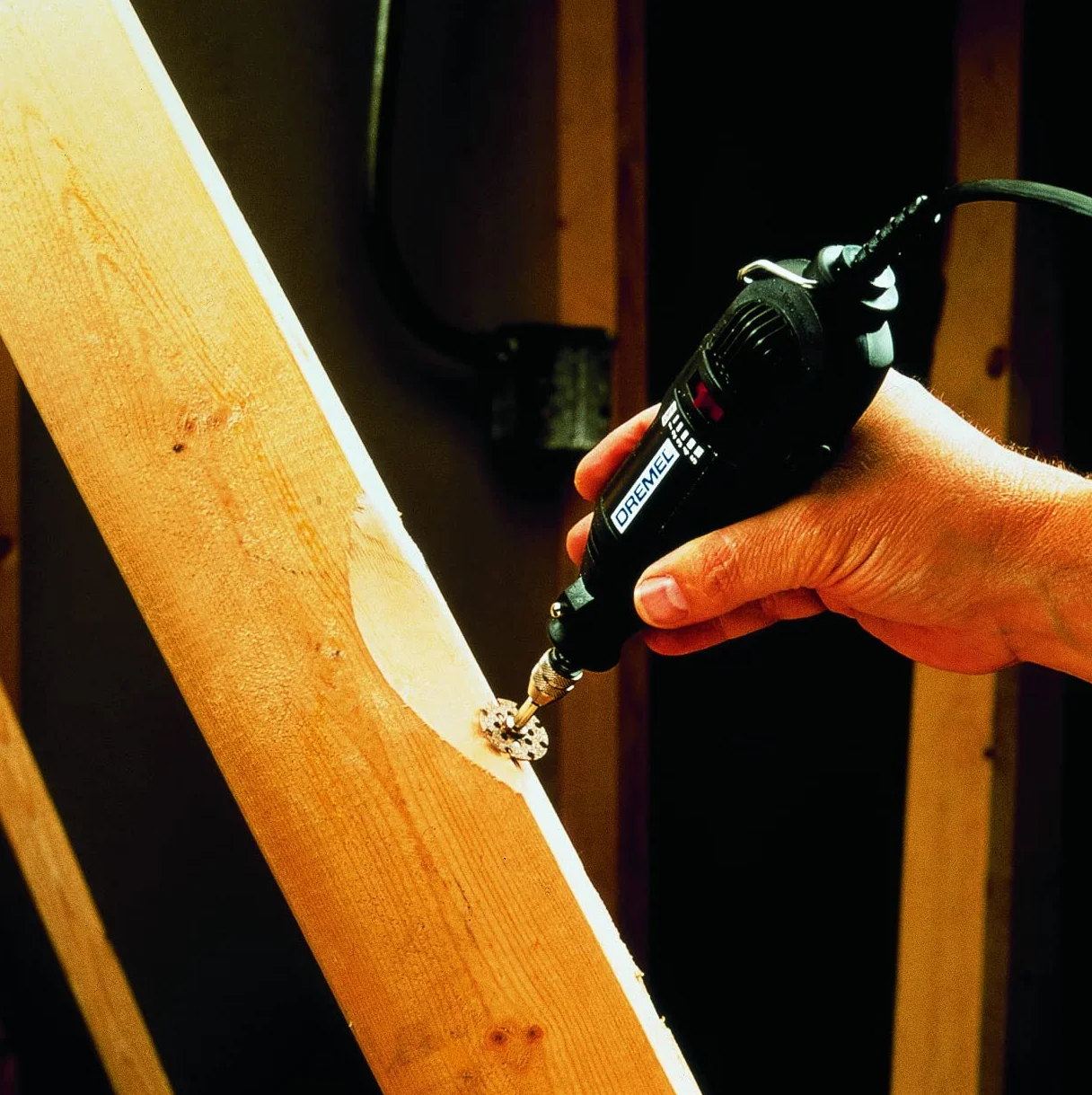 Dremel 542 tarcza tnąca z pokryciem węglikowym 25,4 mm do drewna i laminatu