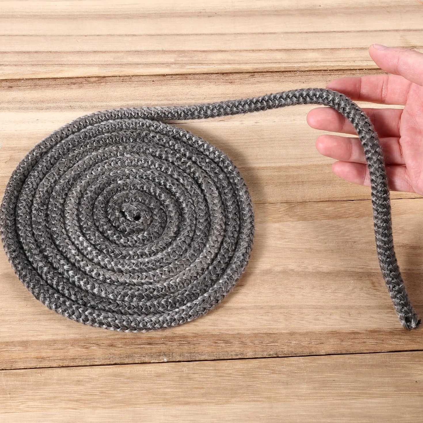 Lina Uszczelniająca Kominkowa, 6mm x 2m Długości Lina Kominkowa z Włókna Szklanego Zamiennik Uszczelka Drzwi Pieca na Drewno do Kominków Pieców Opalanych Drewnem (Szary)