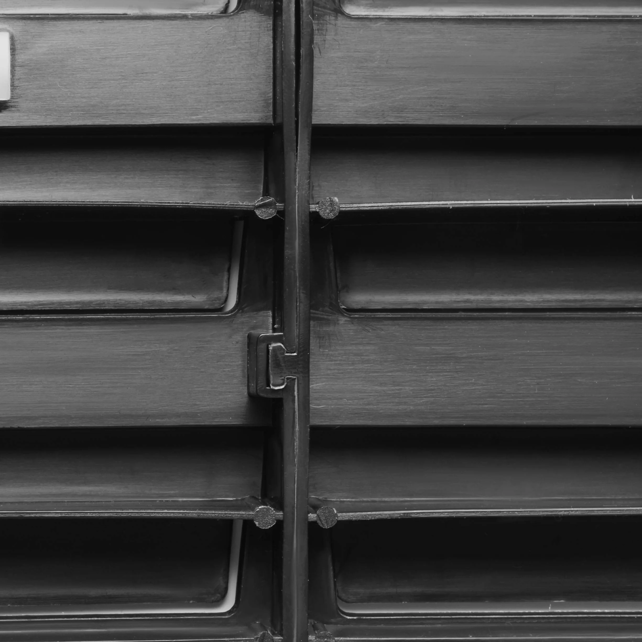 botle System magazynowy Regał ścienny Pudełka do układania w stos Regał z pojemnikami Pojemniki magazynowe z widoczną zawartością | Wyjątkowo mocne płyty ścienne | Regał z możliwością rozbudowy |