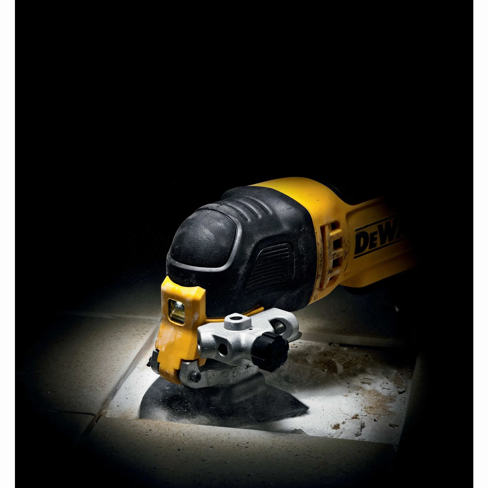 DeWalt Zębatka z twardego metalu (akcesoria wielofunkcyjne do grubego szlifowania kleju do płytek, betonu i drewna, zoptymalizowane ziarno z twardego metalu do efektywnego usuwania materiałów) DT20719
