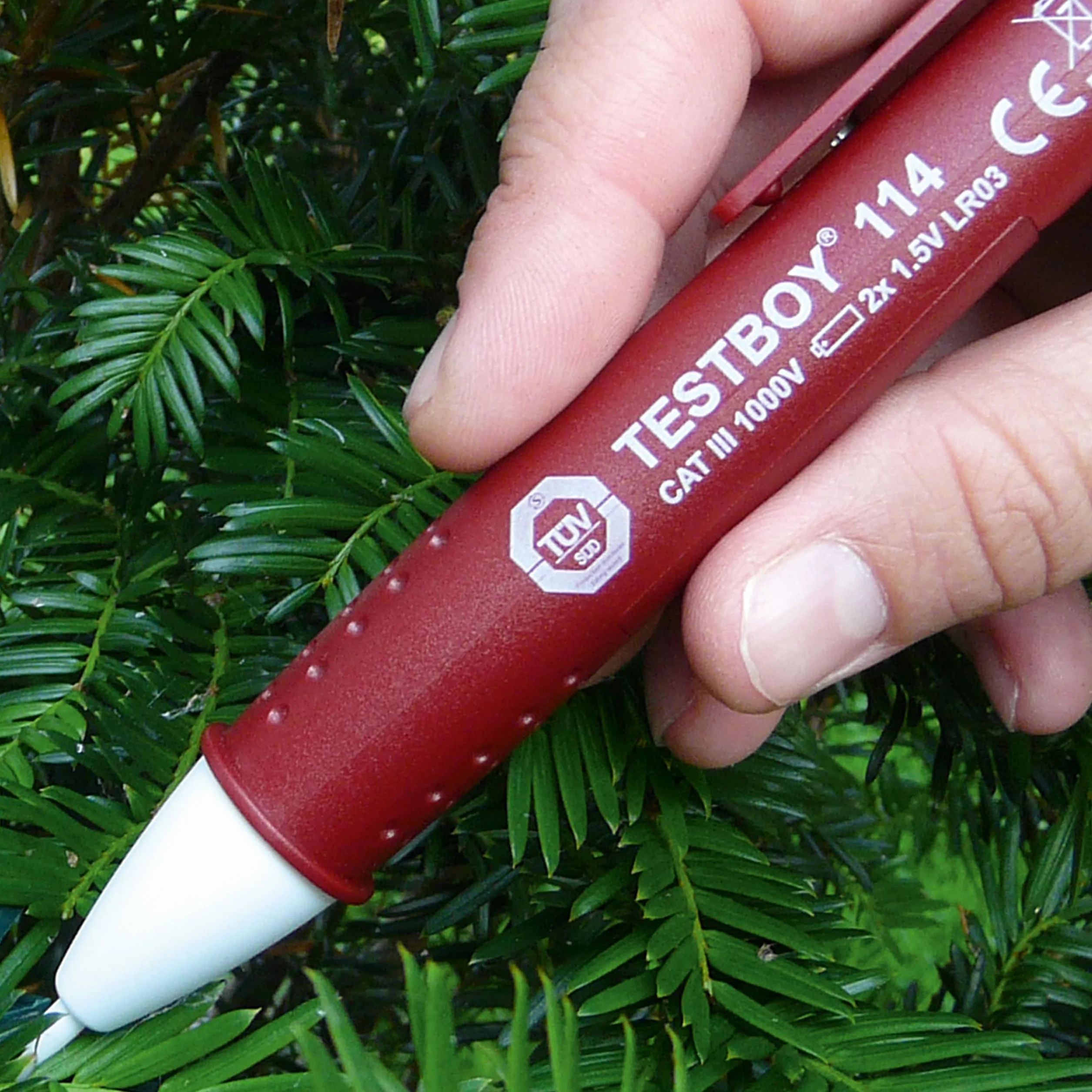 Bezdotykowy tester napięcia Testboy 114 12 V AC CAT III 1000 V czerwony